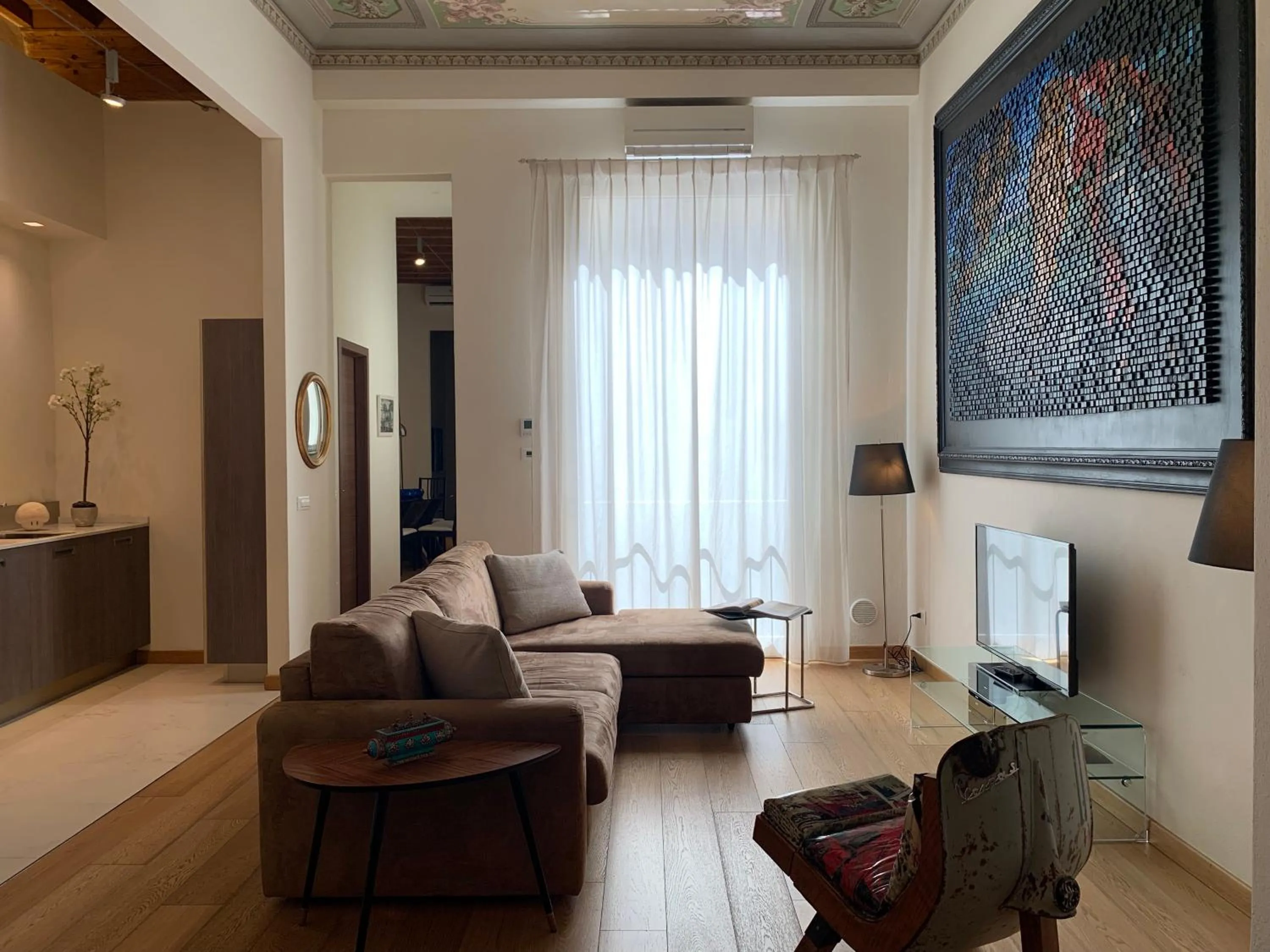 Living room in Florence Art Apartments