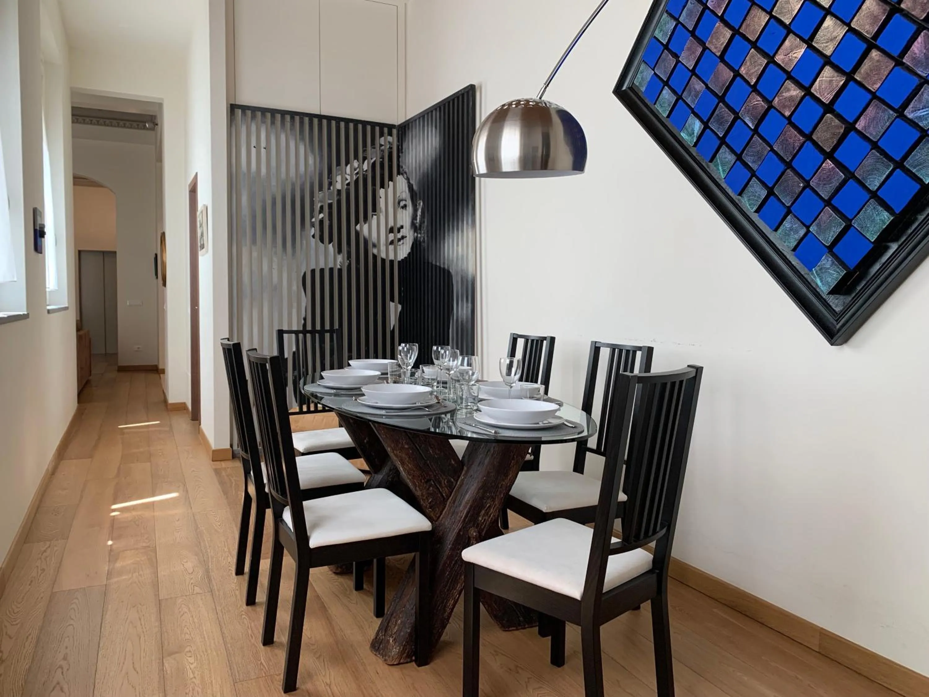 Dining area in Florence Art Apartments