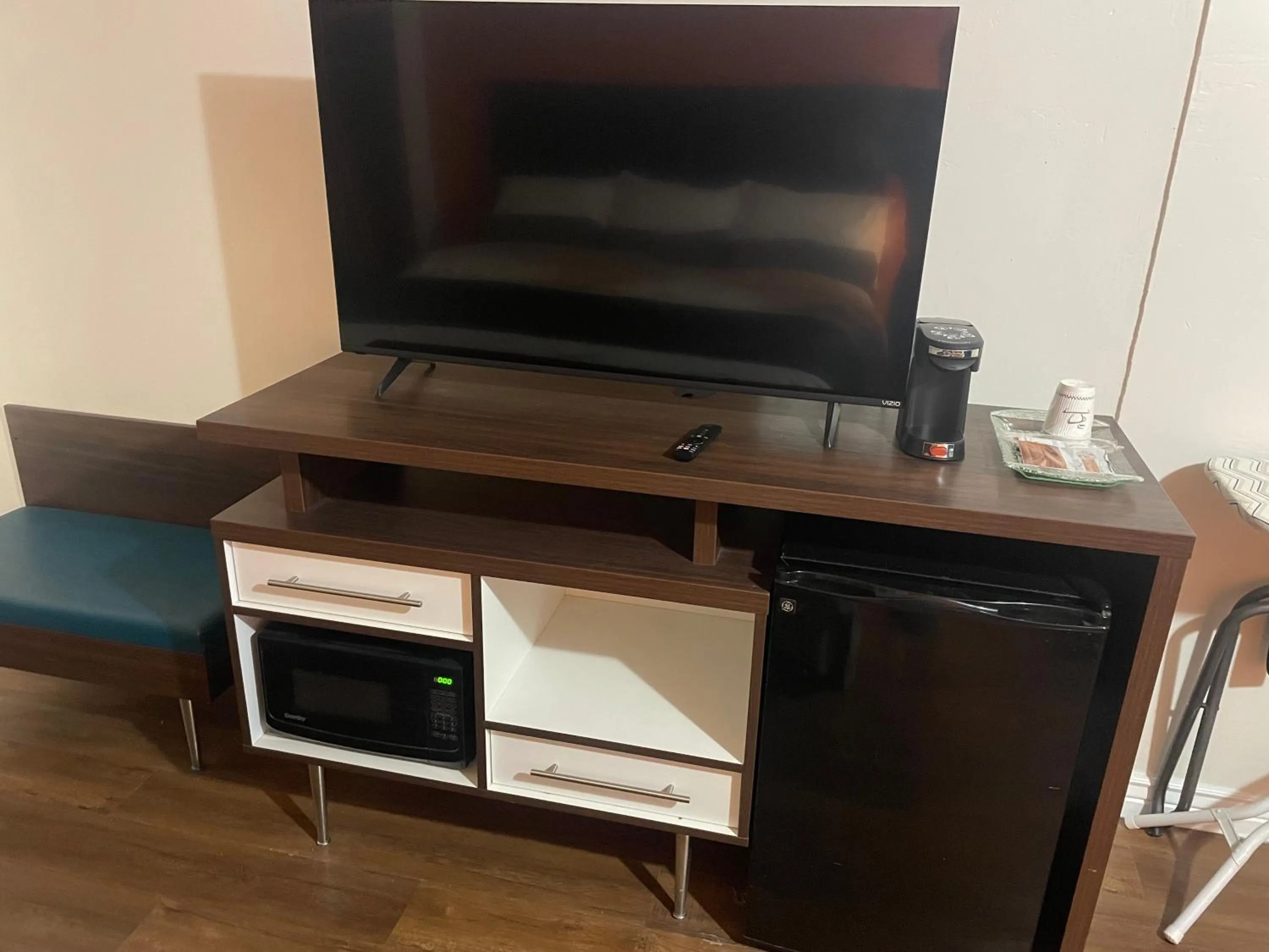 TV and multimedia in Alien Residence Inn