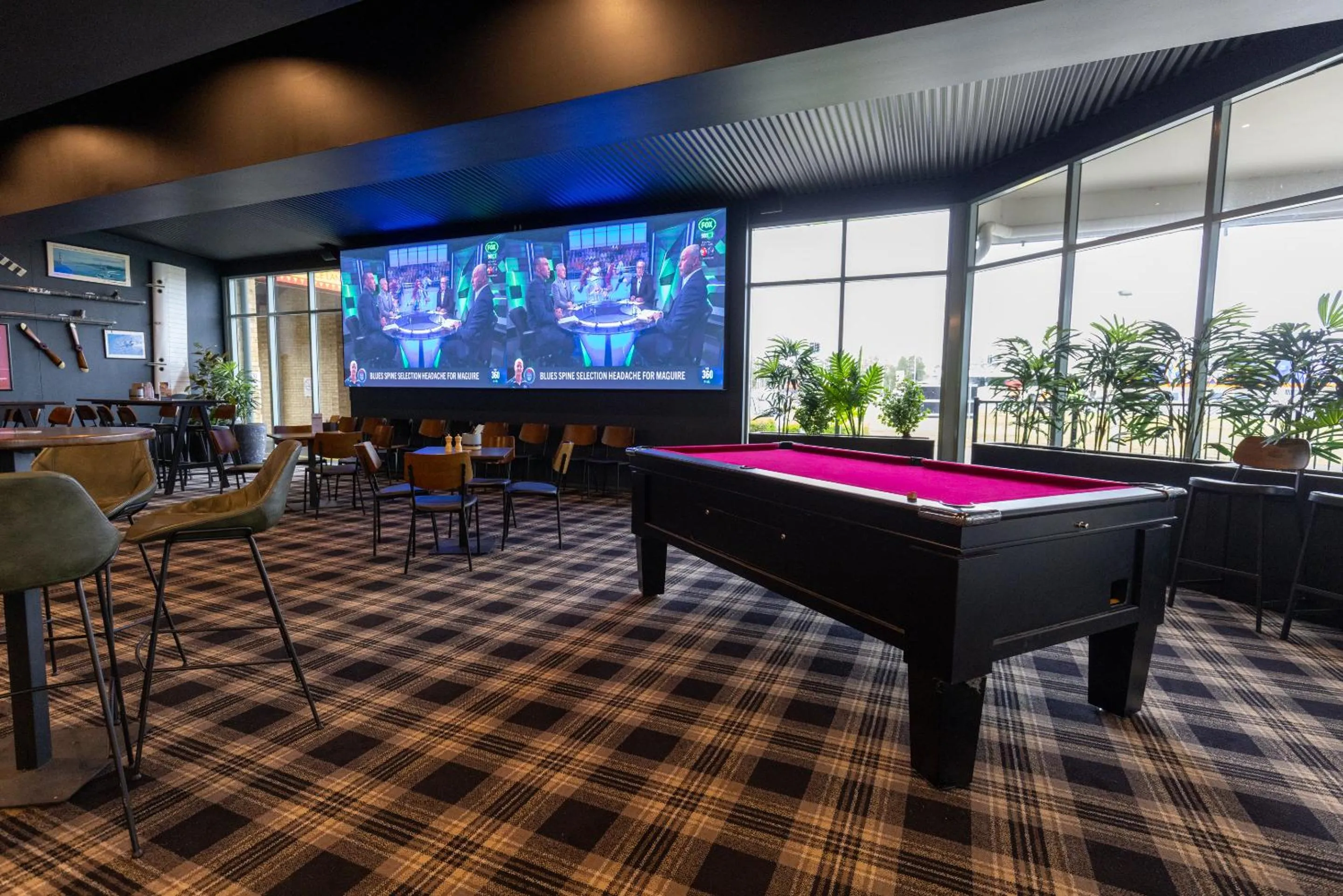 Billiard in Sundowner Hotel Motel