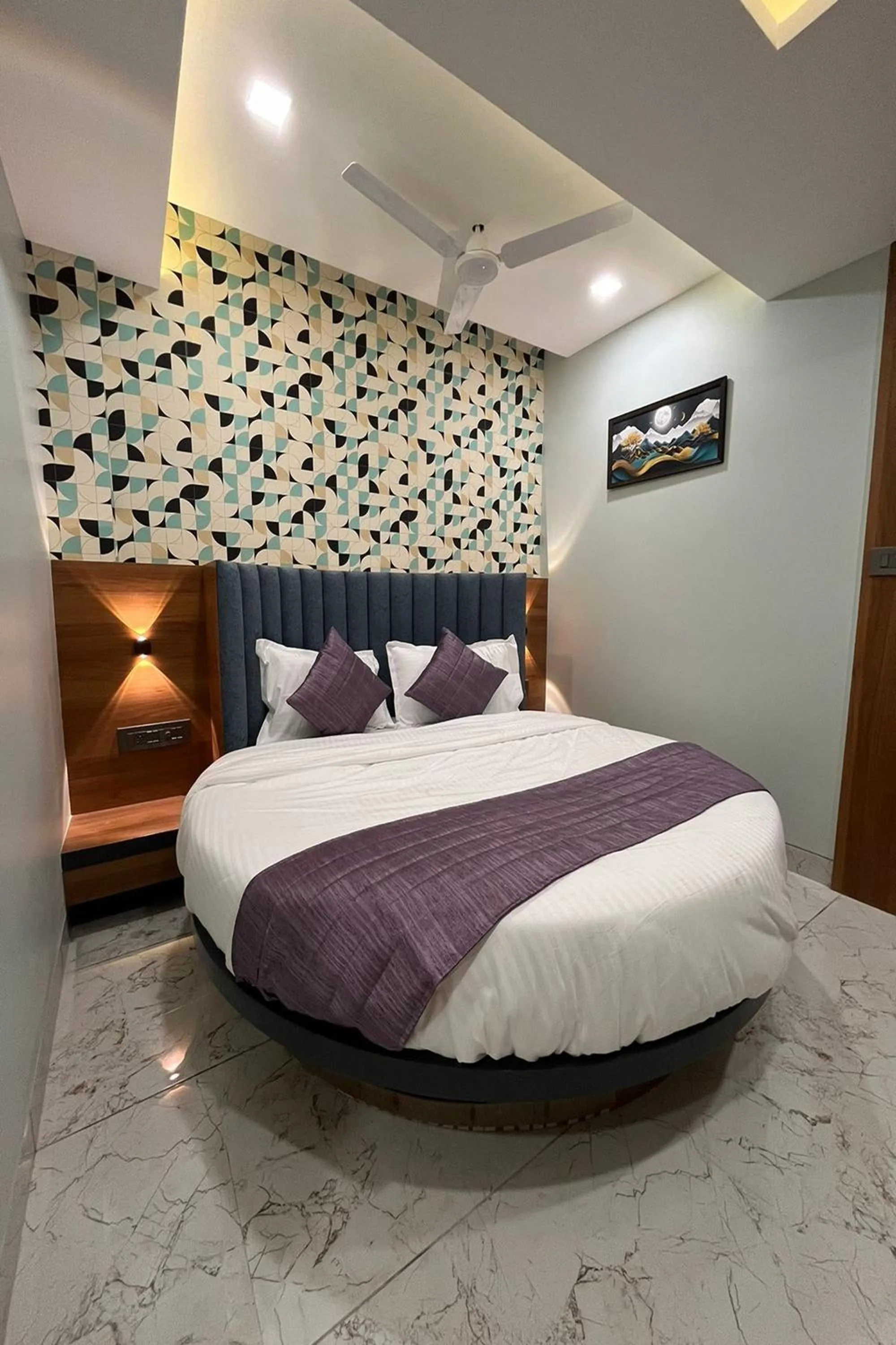 Bedroom, Bed in Hotel Moon Light Isanpur Ahmedabad