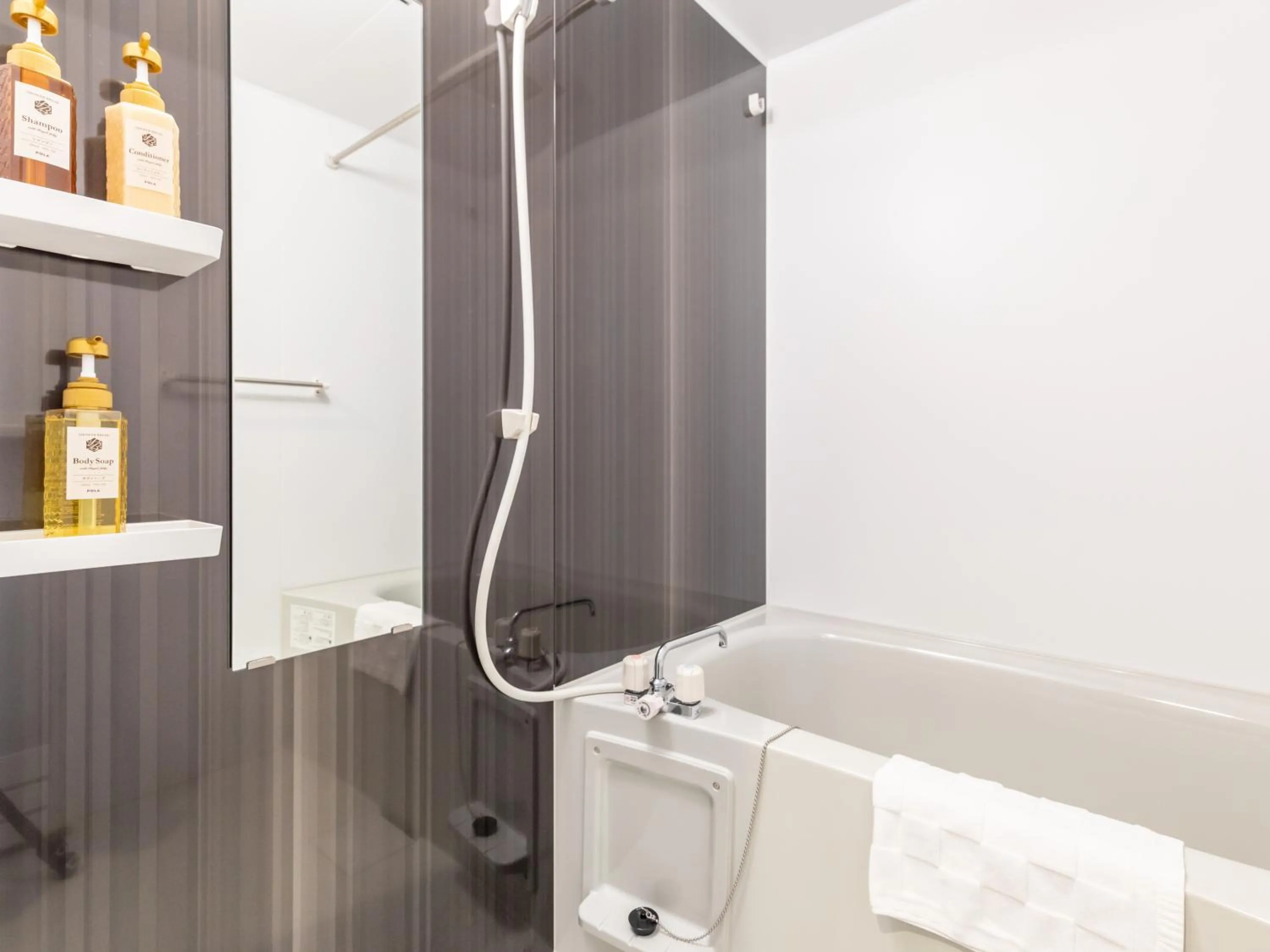 Shower in Tabist GROOVE KYOTO OKOSHIYASU