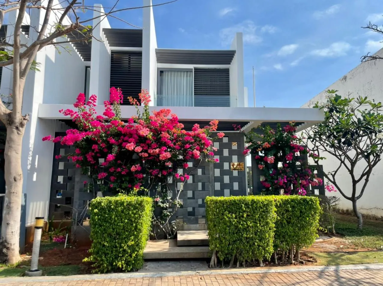 Property Building in OCEANAMI VILLAS & BEACH CLUB