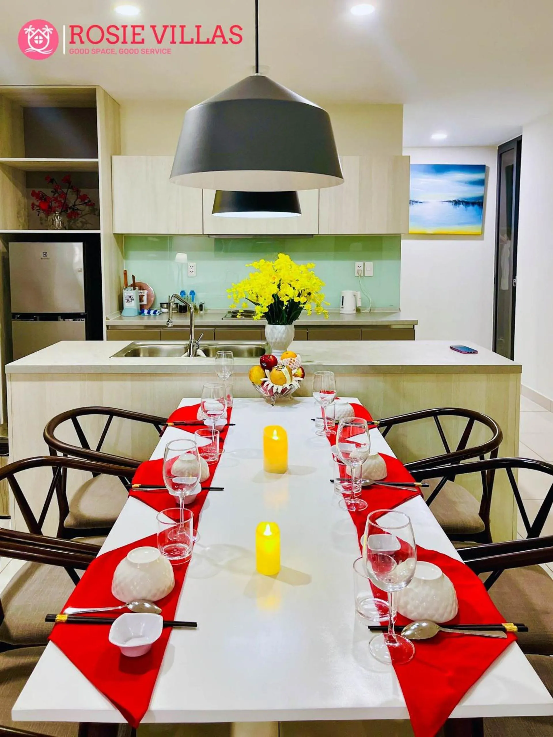 Kitchen or kitchenette, Restaurant/Places to Eat in OCEANAMI VILLAS & BEACH CLUB