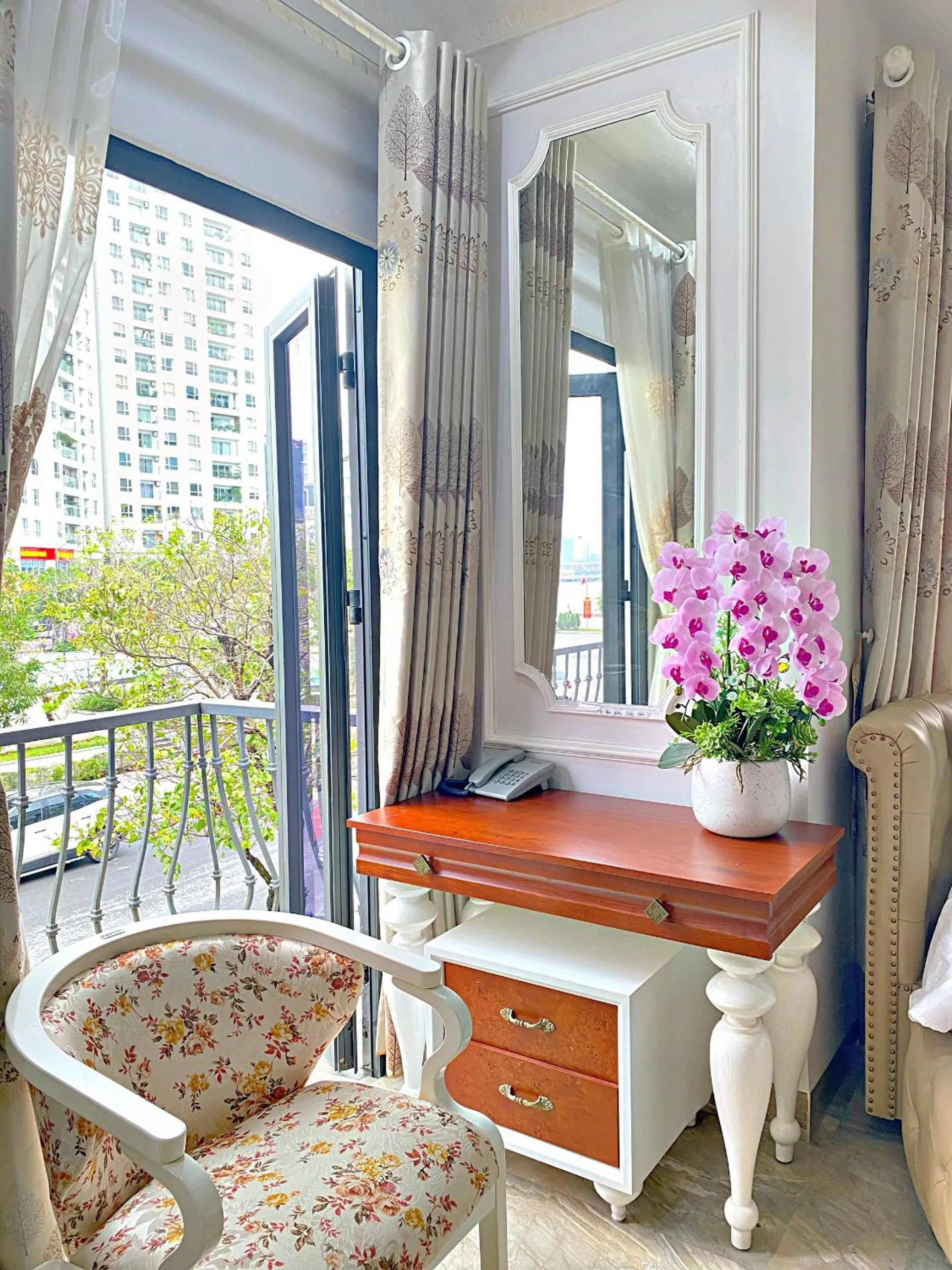 Property building in Blue Diamond Hotel