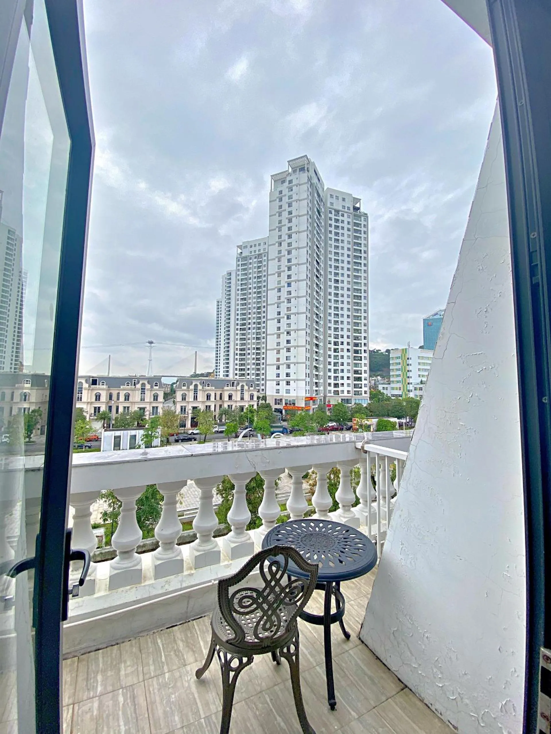 Property building in Blue Diamond Hotel