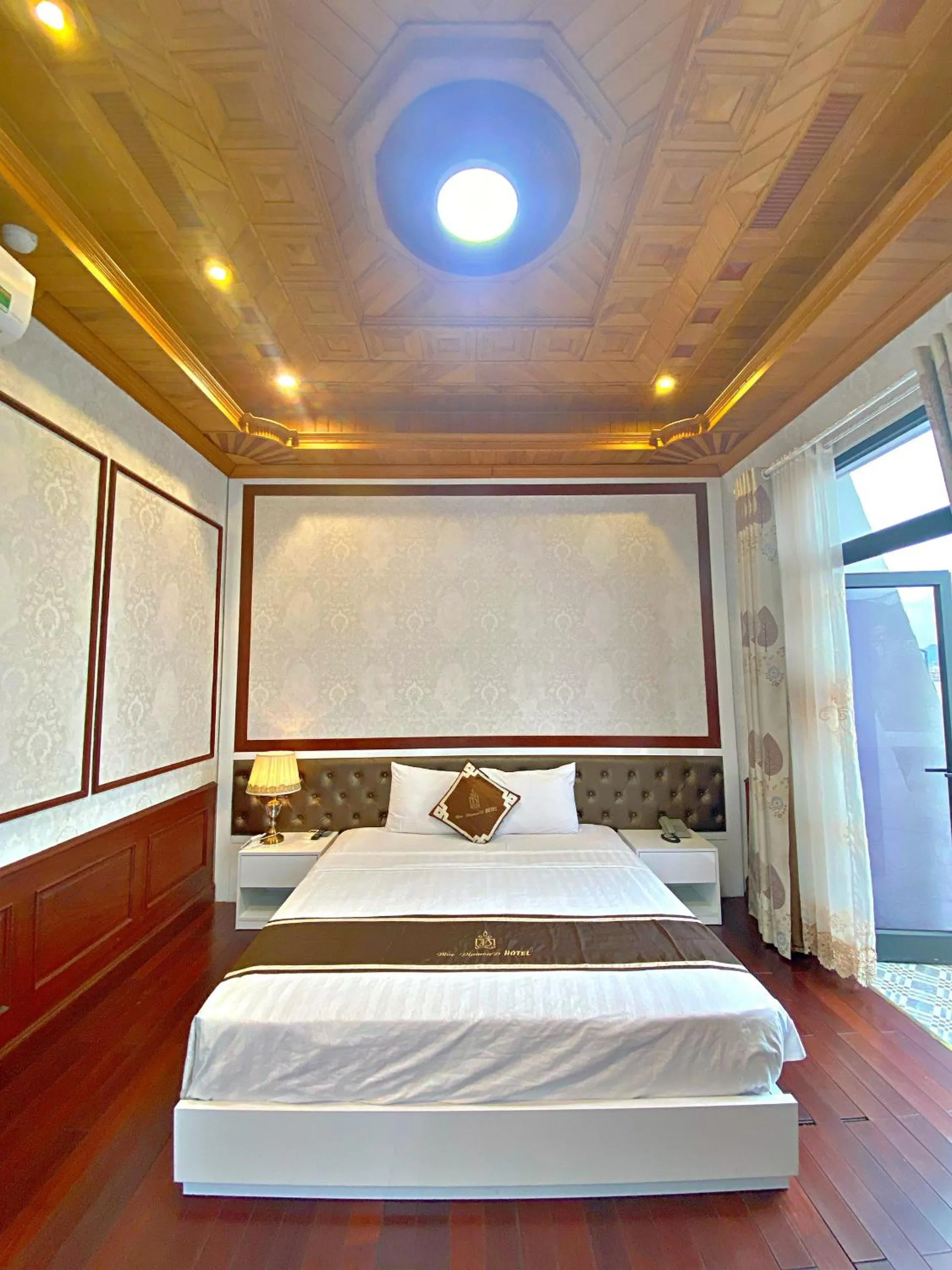 Property building, Bed in Blue Diamond Hotel