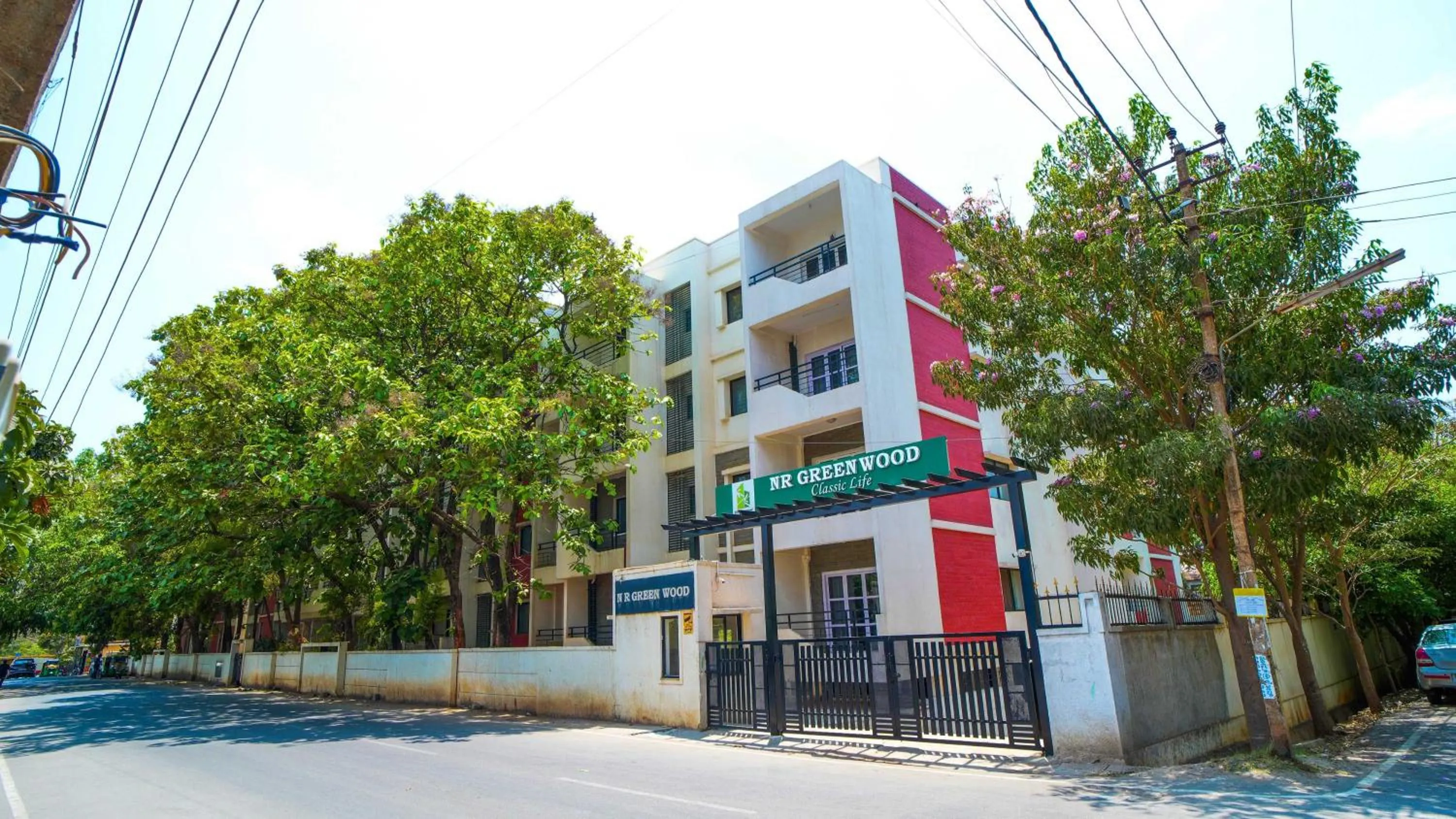 Facade/entrance in Hotel O Local Square Manyata