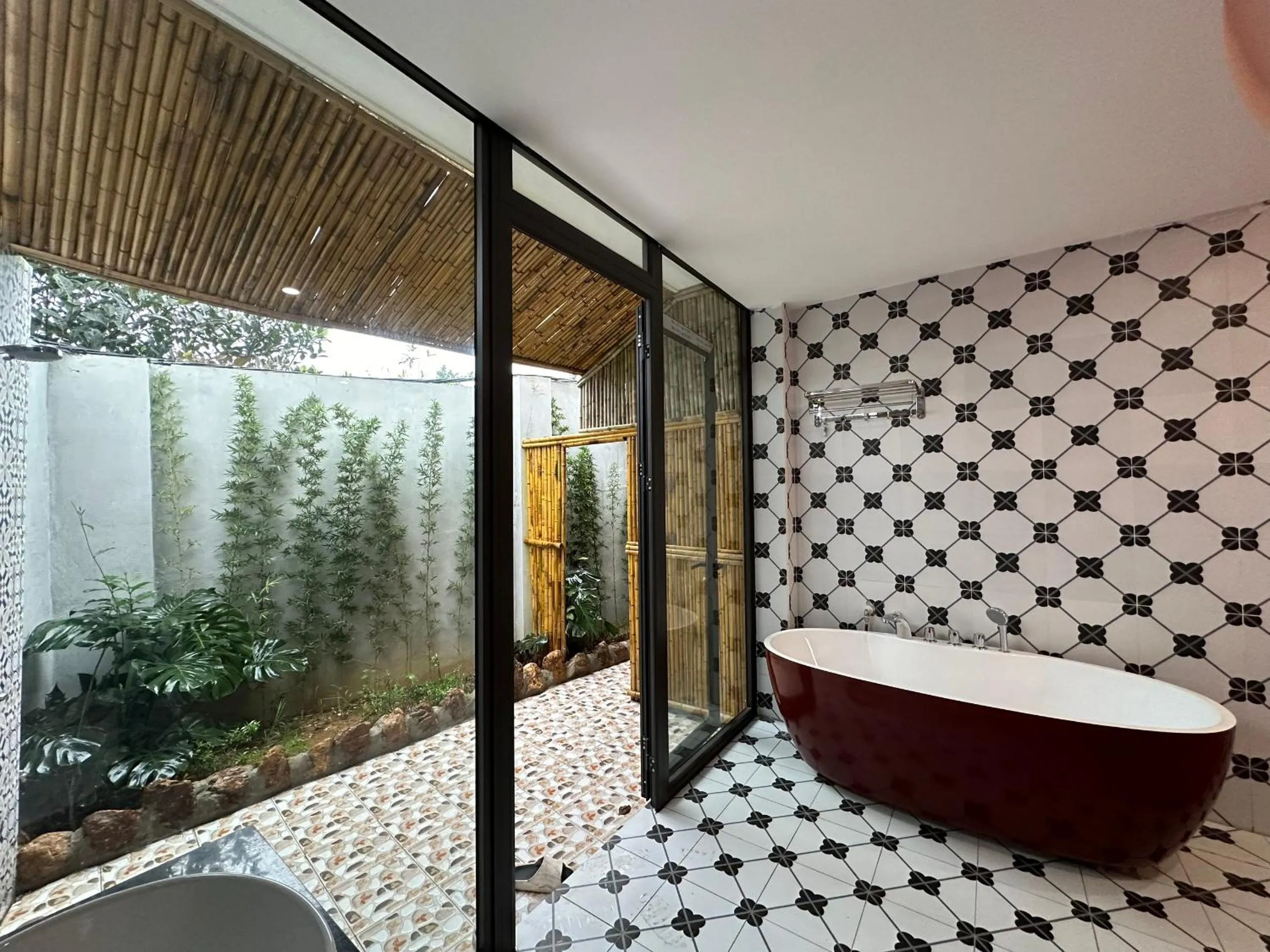 Shower in King Bavi Resort