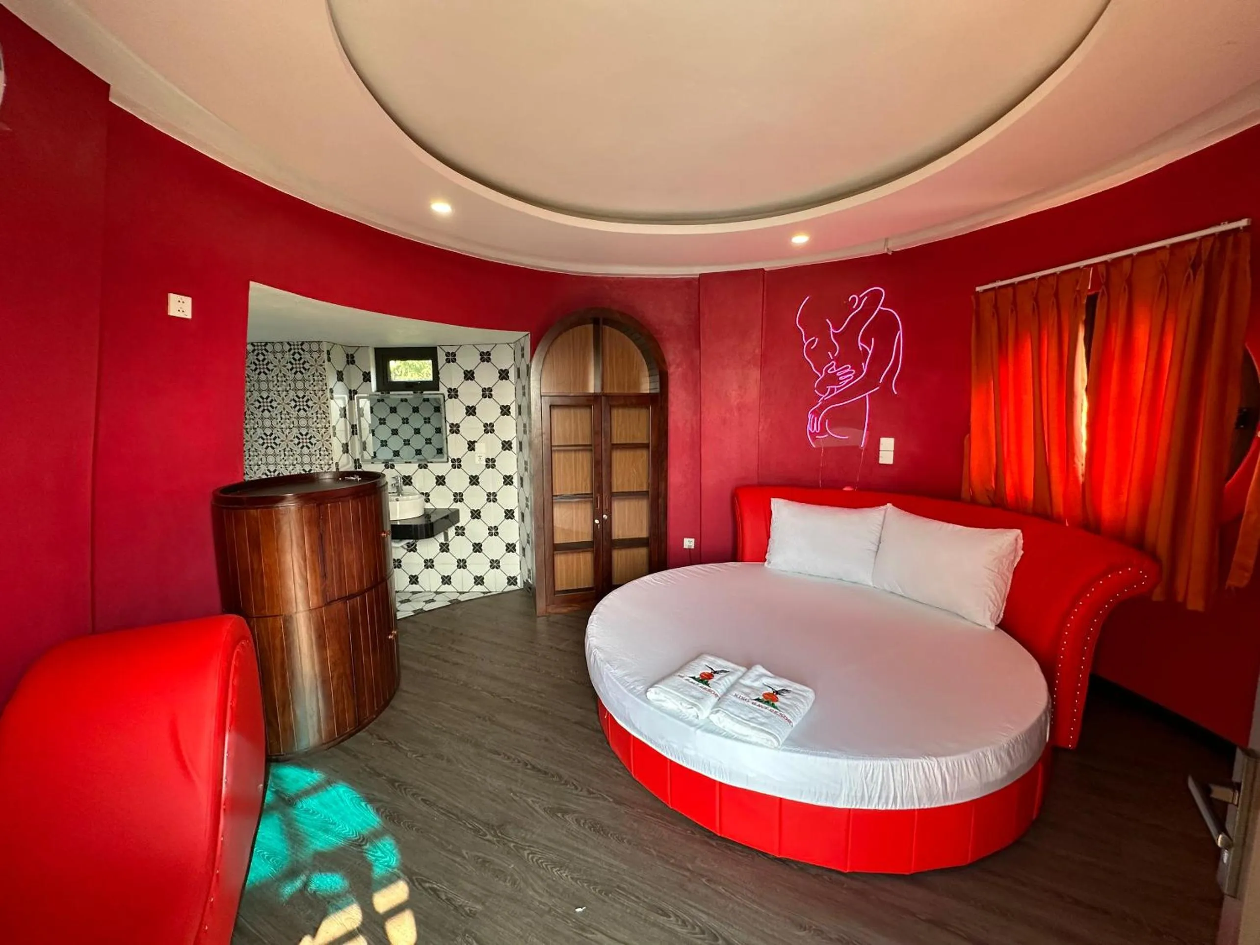 Bedroom in King Bavi Resort