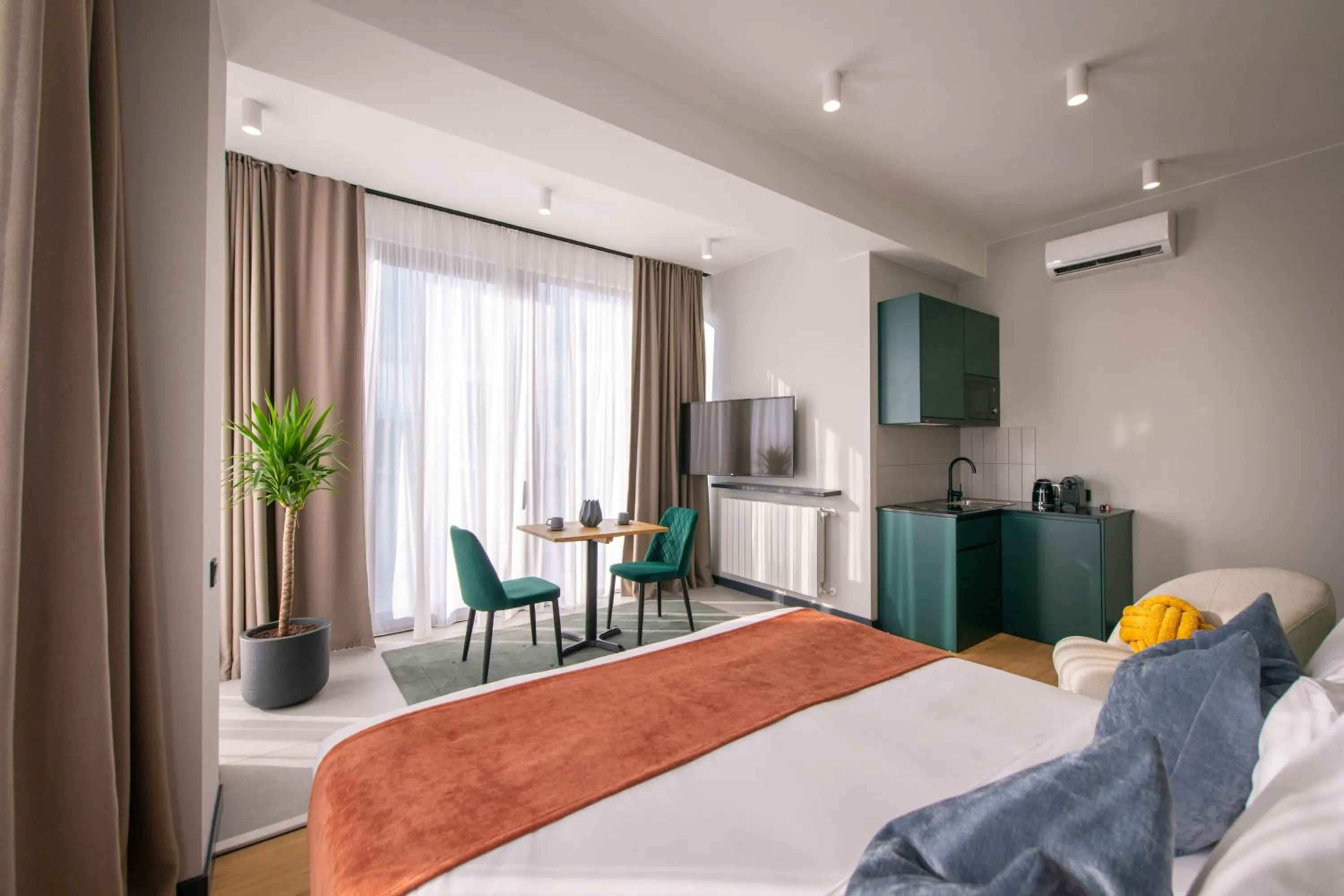 TV and multimedia, Bed in Qstay Gratus Tbilisi