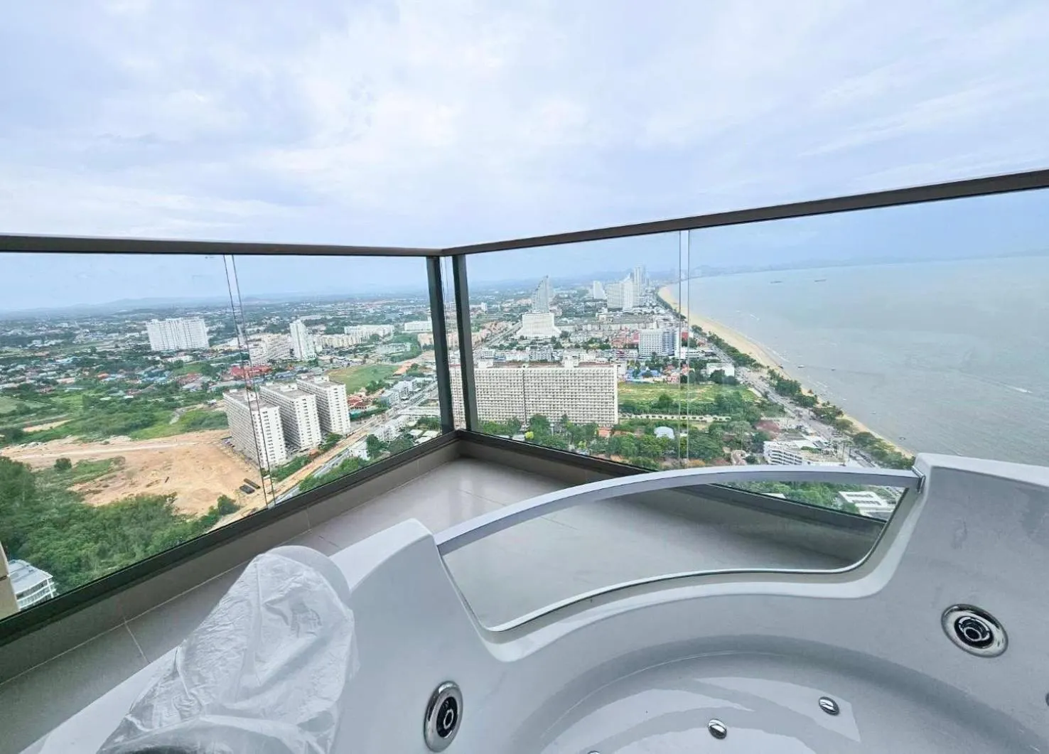 Copacabana Beach Jomtien