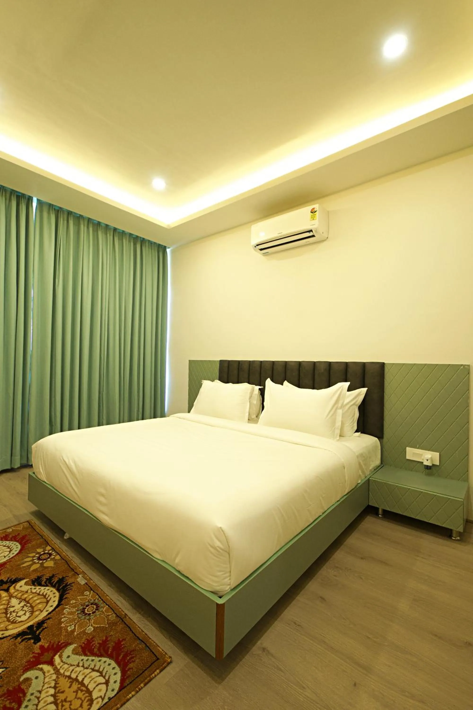 Bedroom, Bed in Veerdency Luxury resort