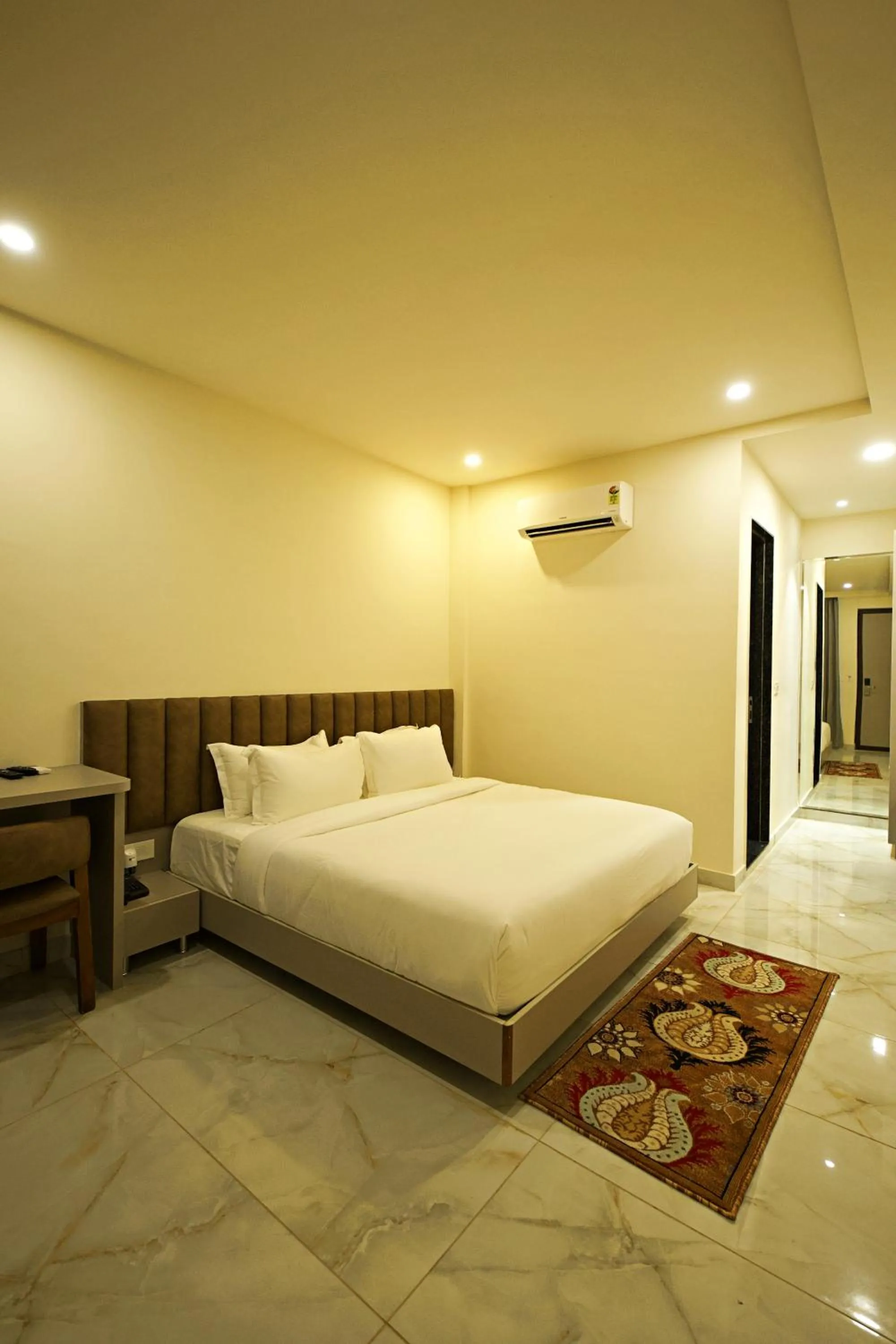 Bedroom, Bed in Veerdency Luxury resort