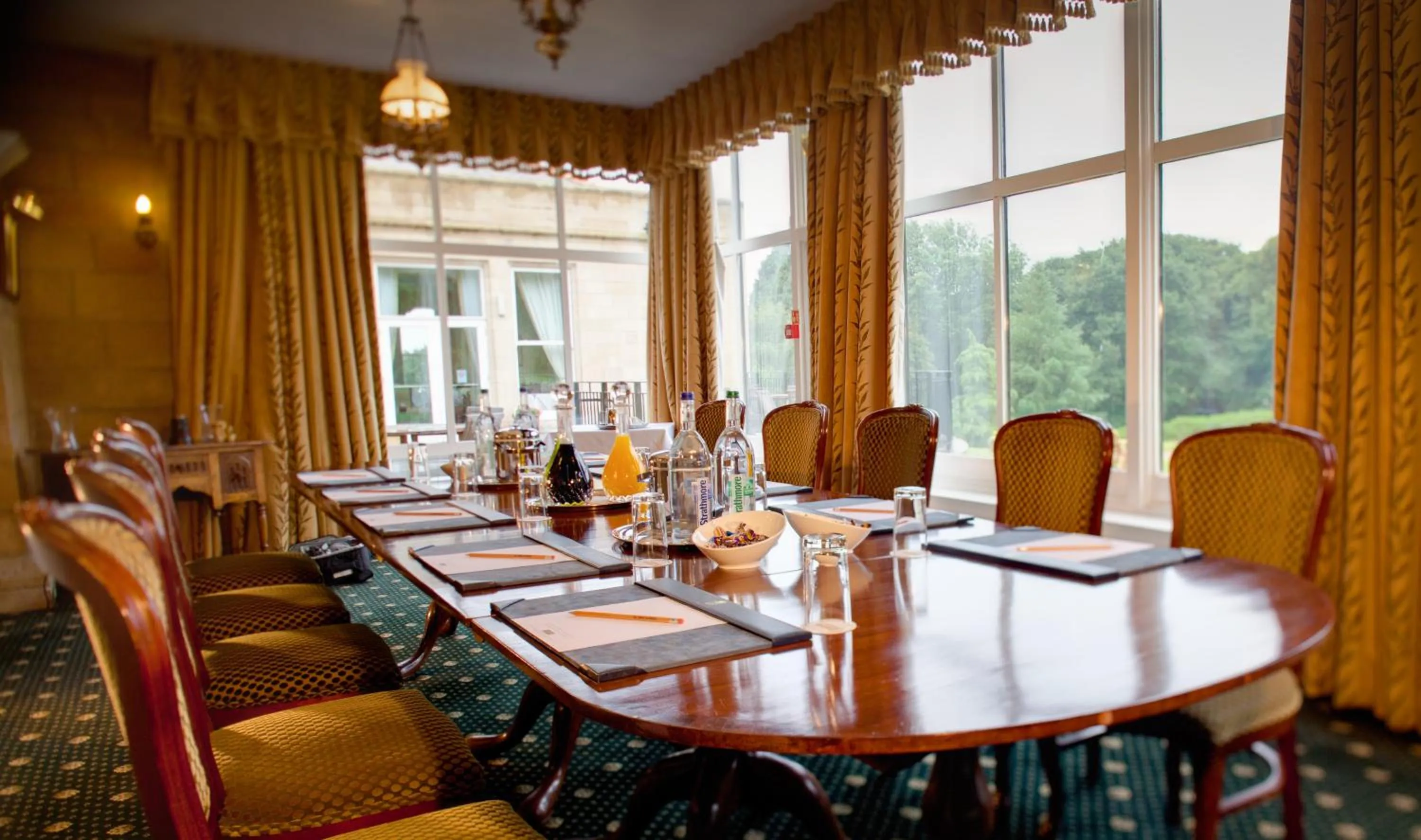 Meeting/conference room in Grinkle Park Hotel