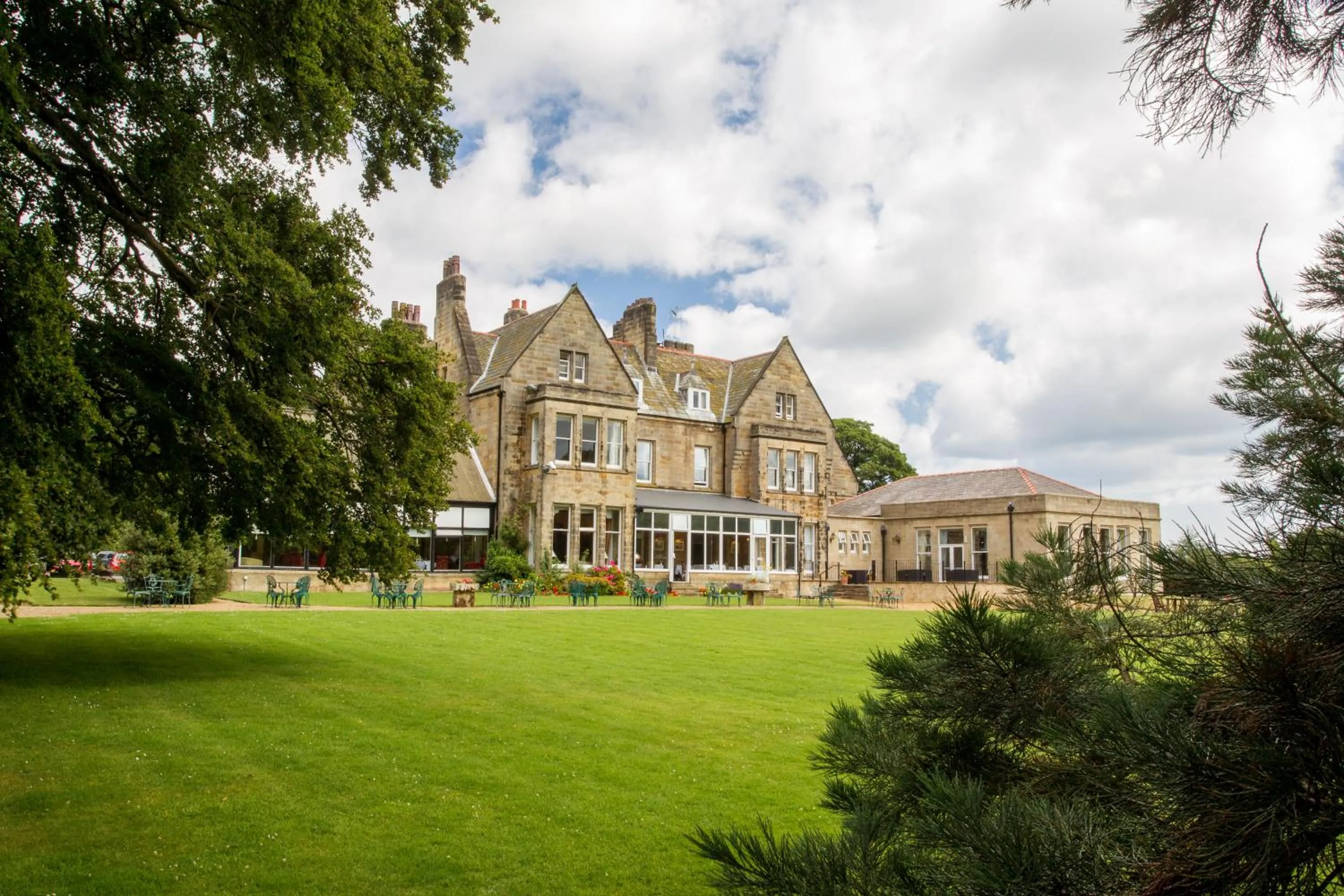 Property building in Grinkle Park Hotel