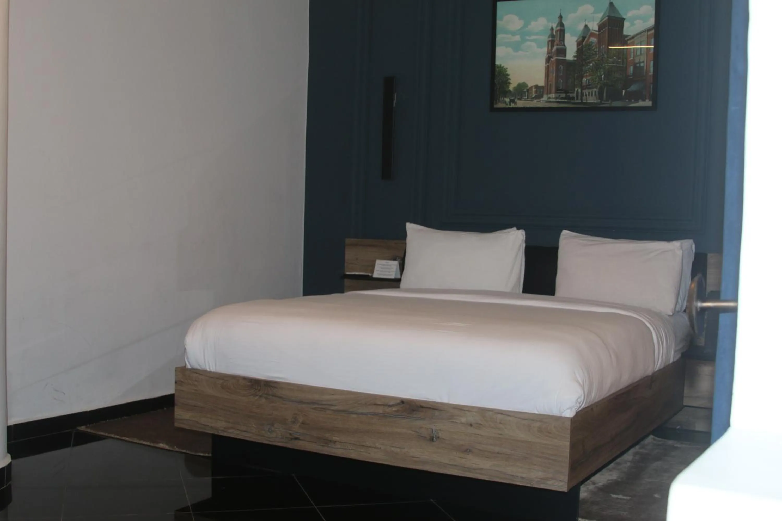 Bed in The Hotel Syracuse