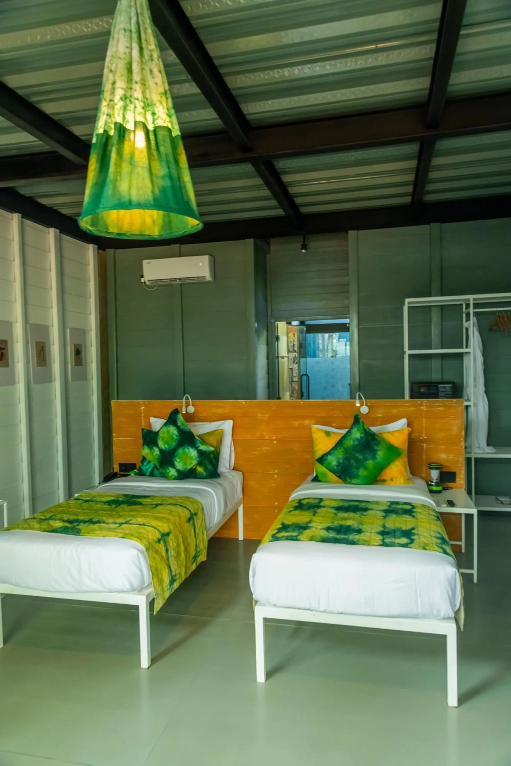 Bedroom, Bed in Waraka - Udawalawe by Thema Collection