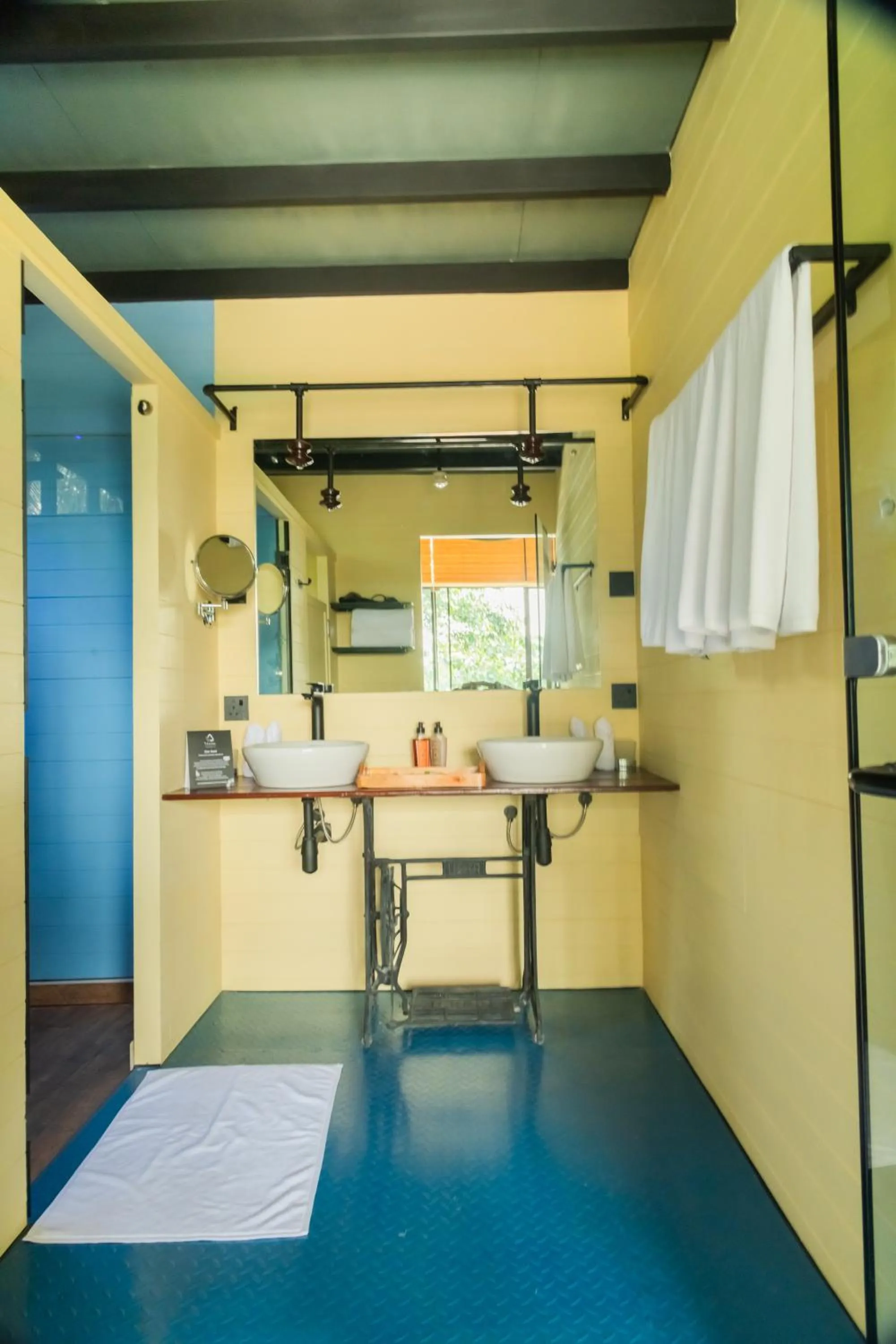 Bathroom in Waraka - Udawalawe by Thema Collection