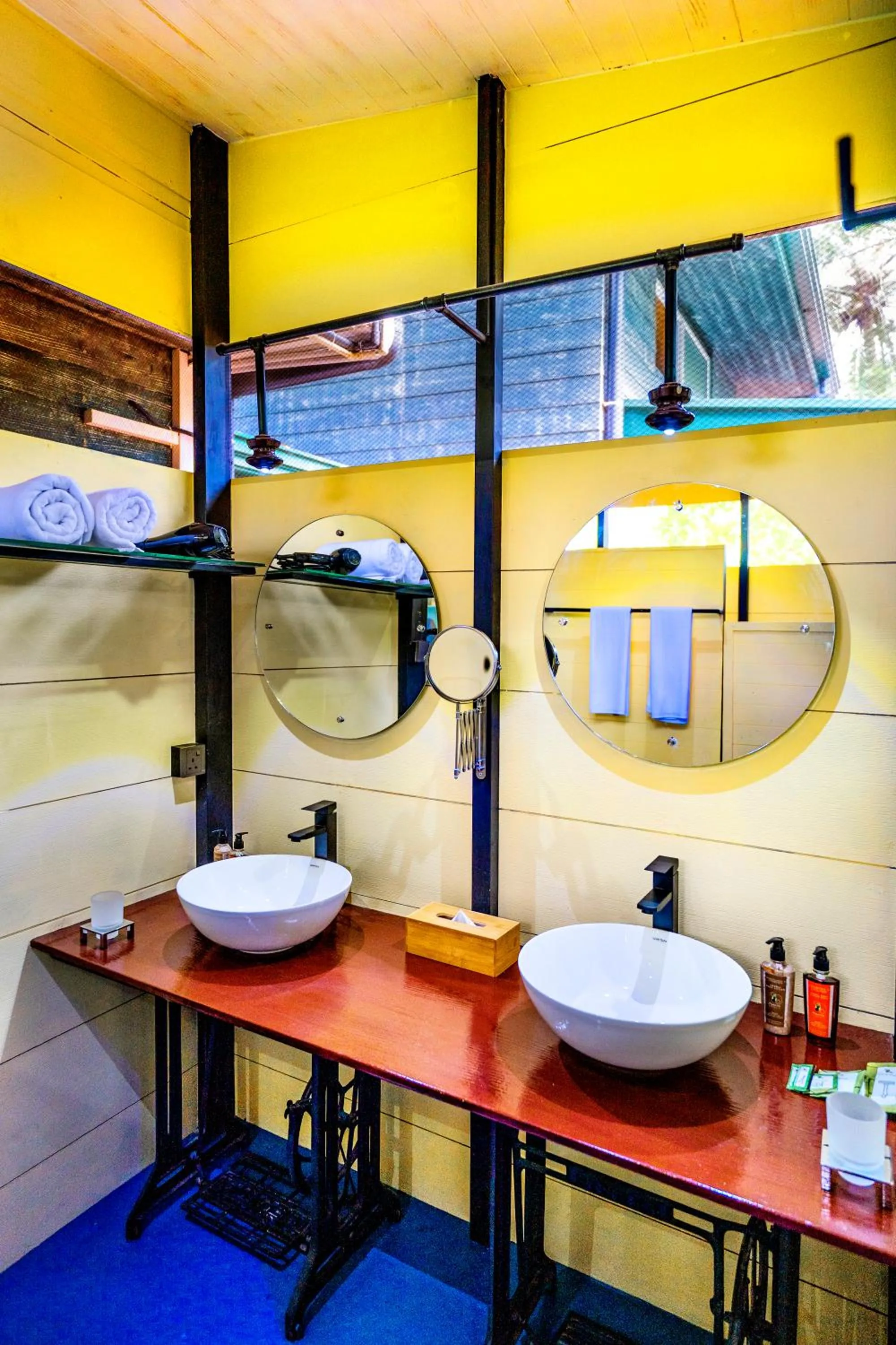 Bathroom in Waraka - Udawalawe by Thema Collection