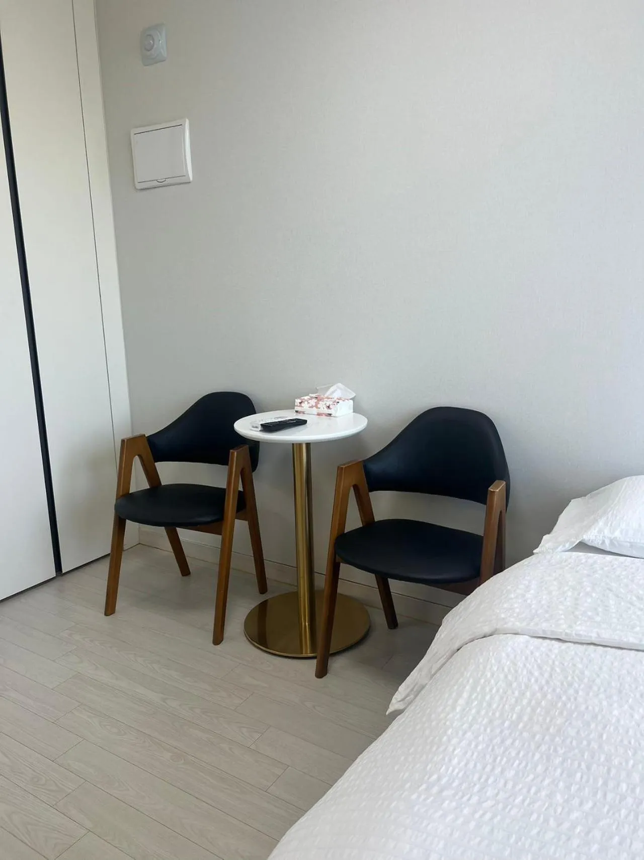 Seating area, Bed in The Time hotel Incheon Airport