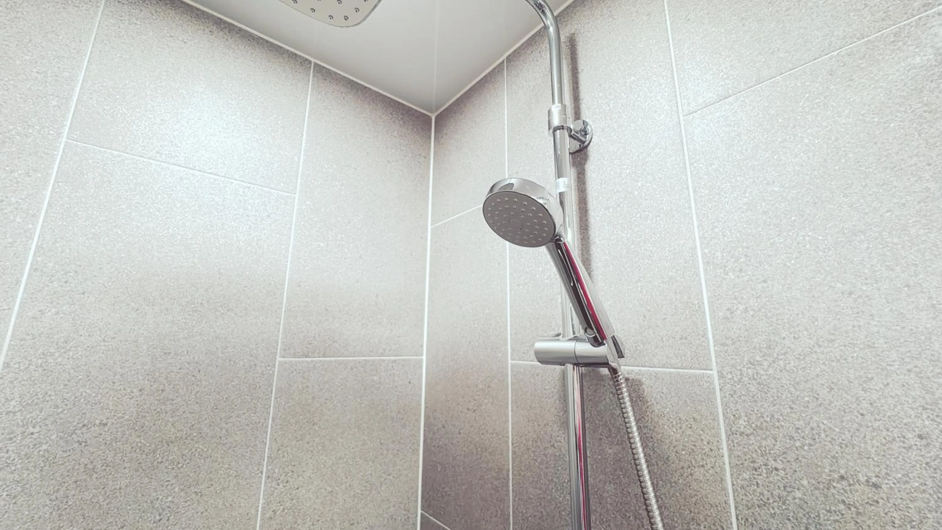 Shower in The Time hotel Incheon Airport