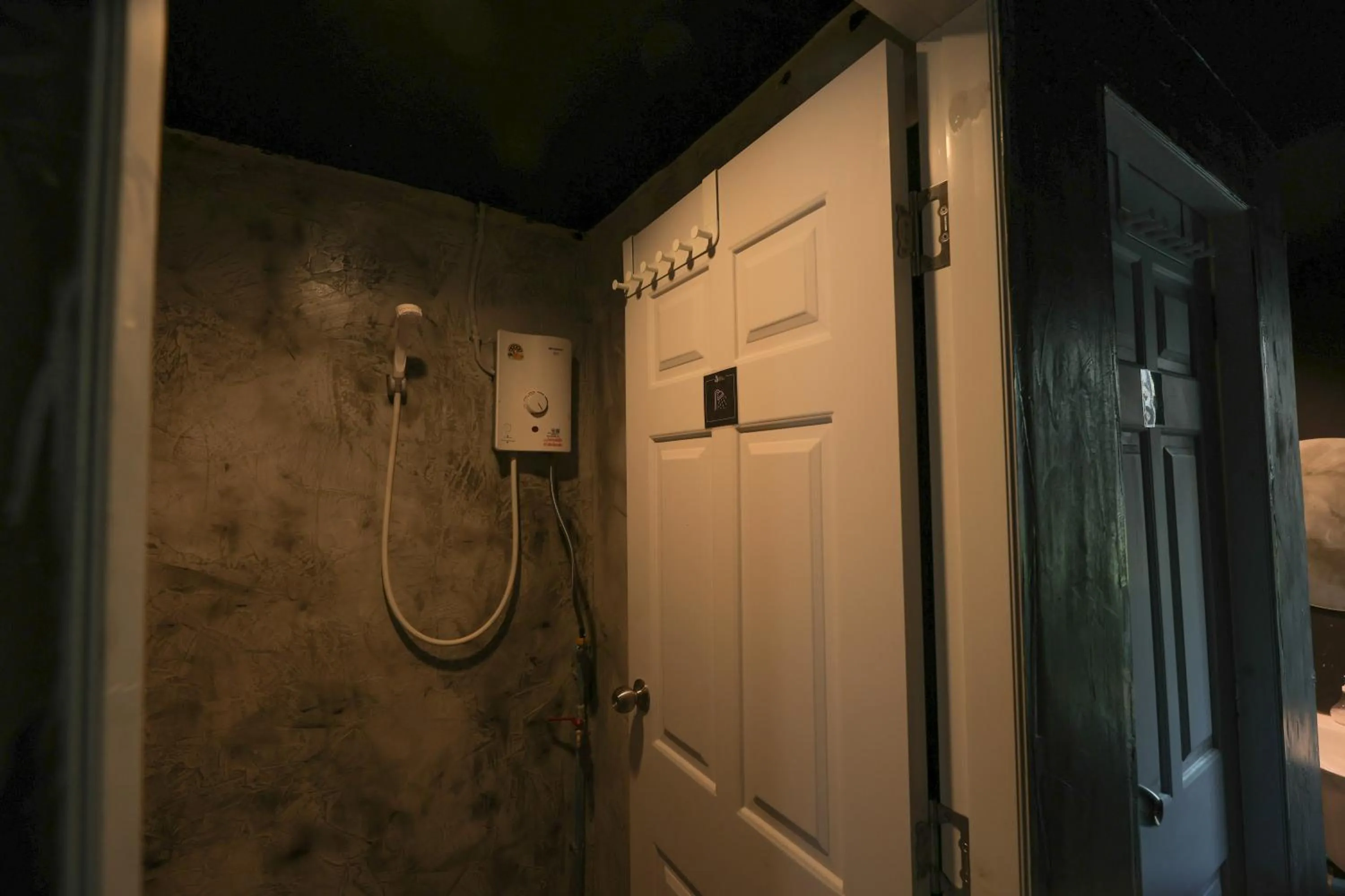 Shower in Bud Brew Beyond Dispensary and Hotel