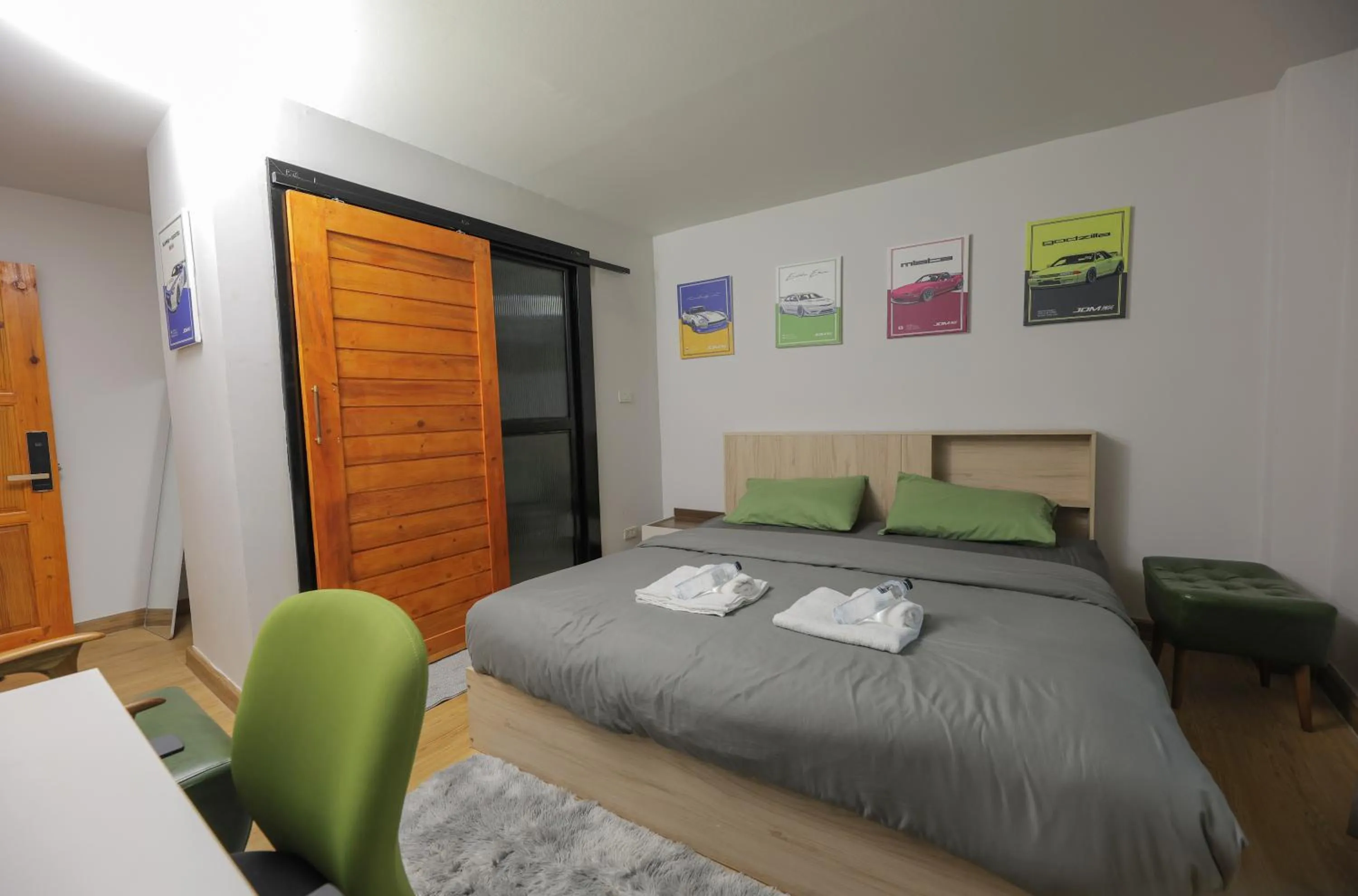 View (from property/room), Bed in Bud Brew Beyond Dispensary and Hotel