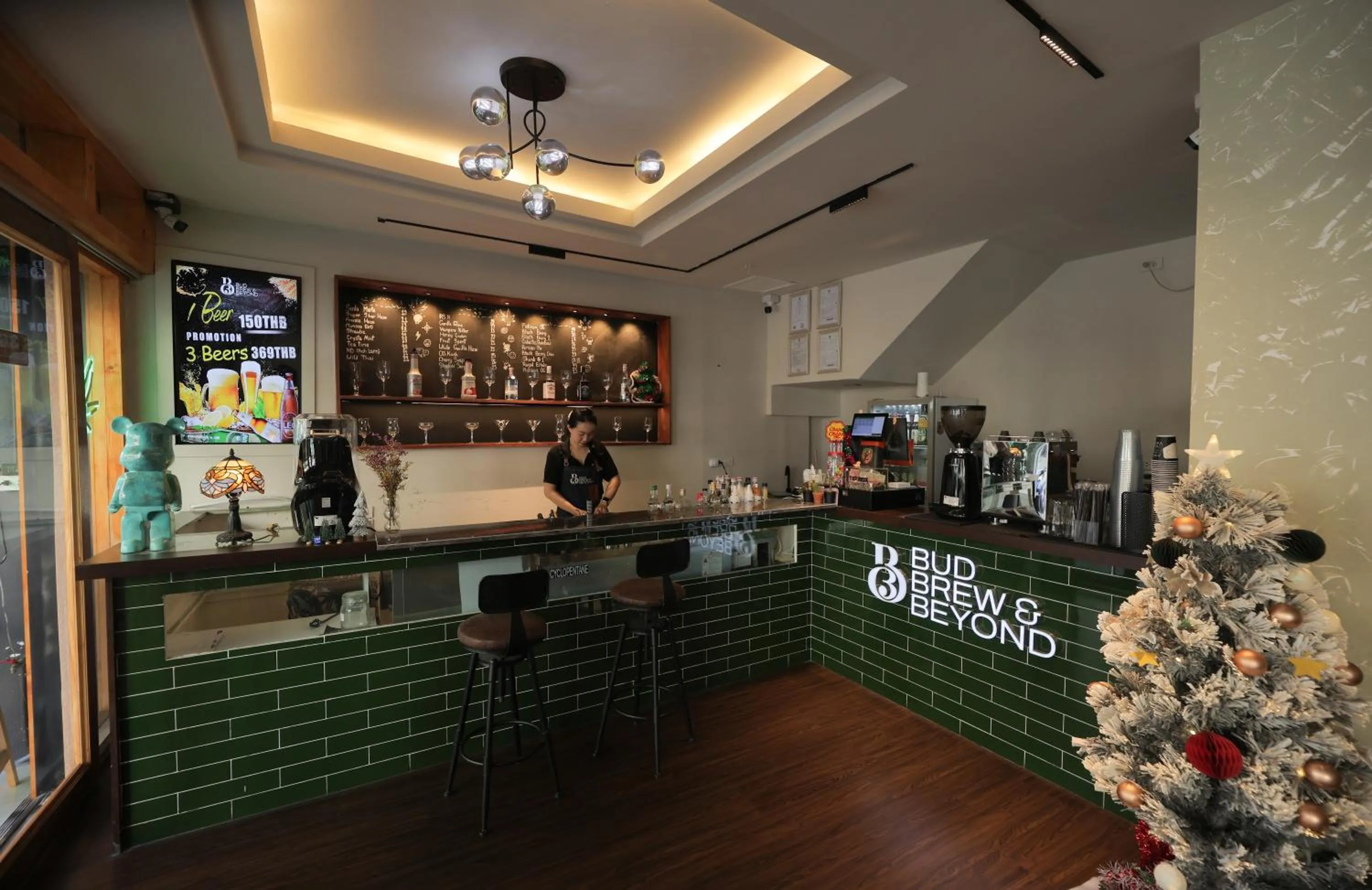 Food and drinks in Bud Brew Beyond Dispensary and Hotel