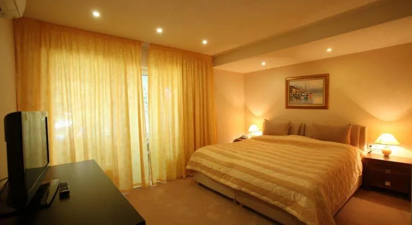 Vox Maris Grand Resort