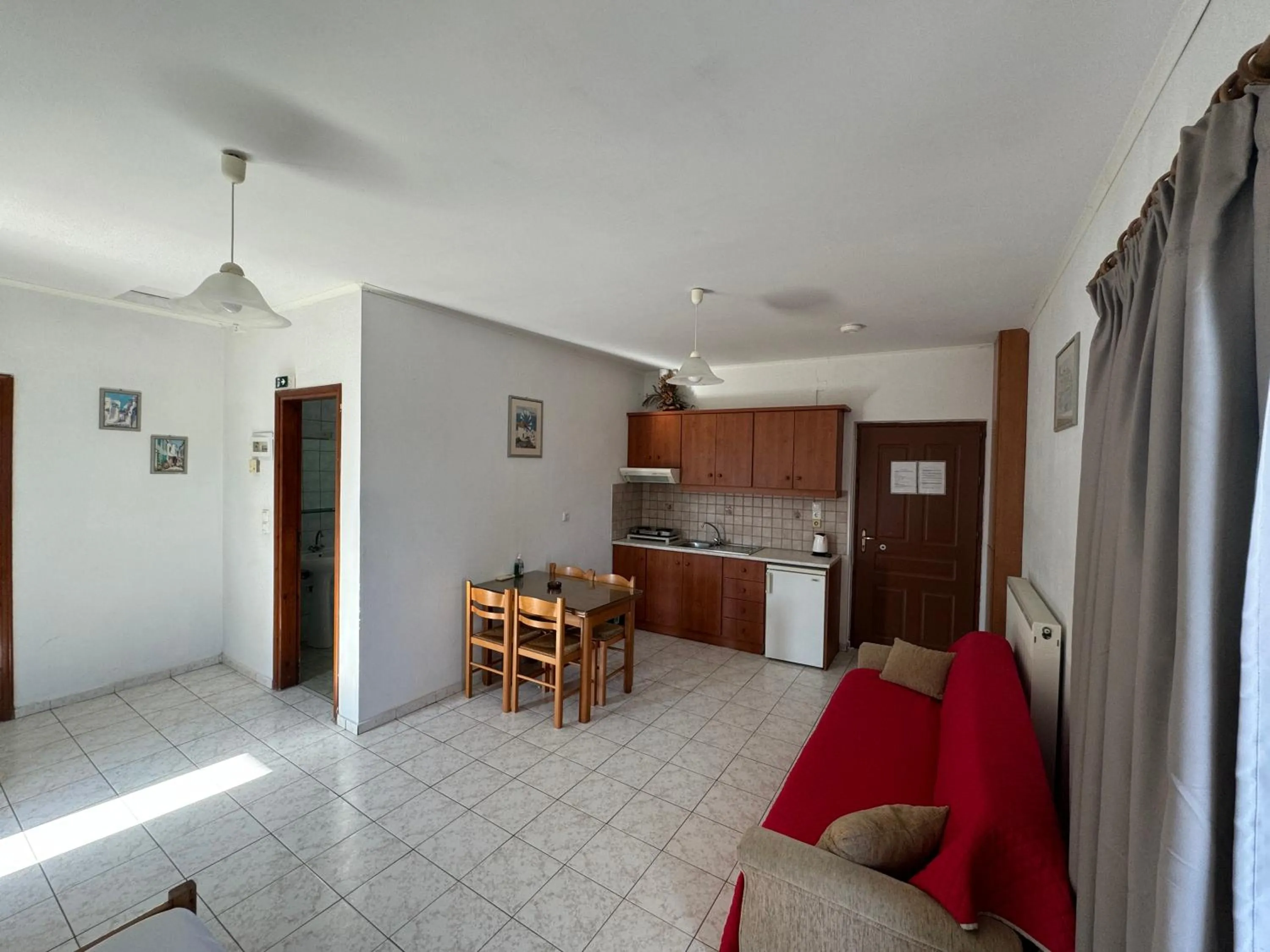 minibar in Zac & Georgio Studios