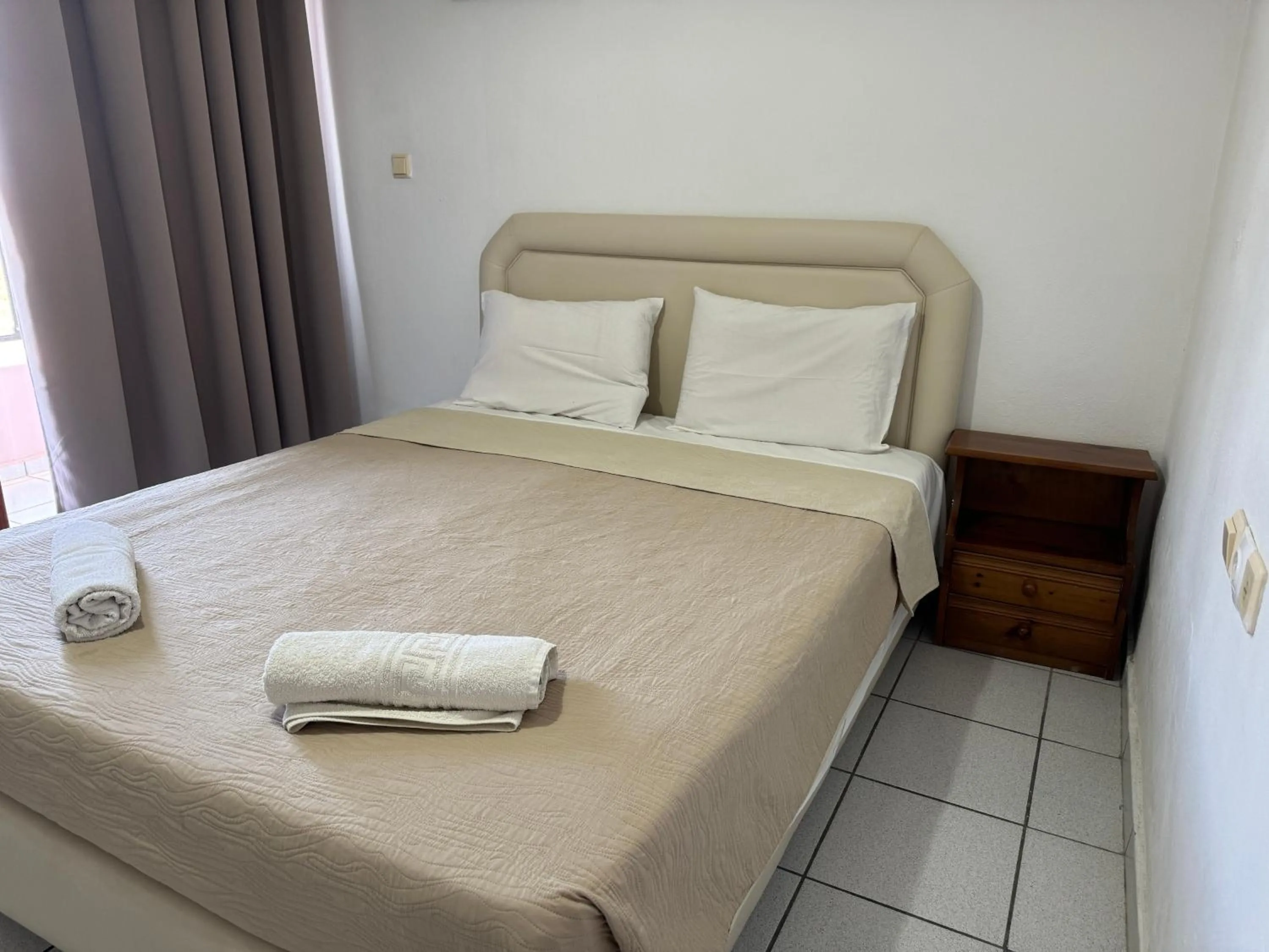 Bed in Zac & Georgio Studios