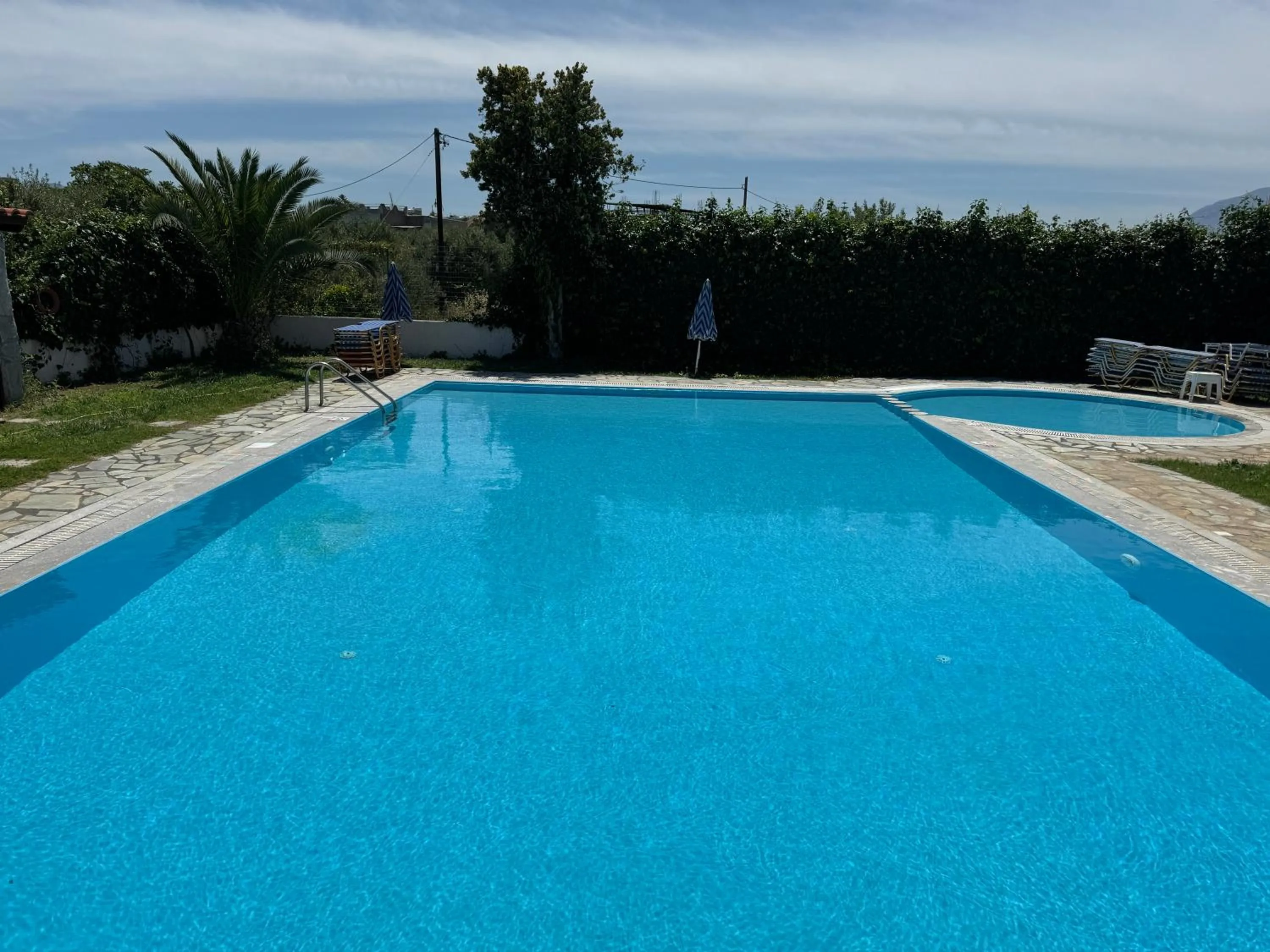 Swimming pool in Zac & Georgio Studios