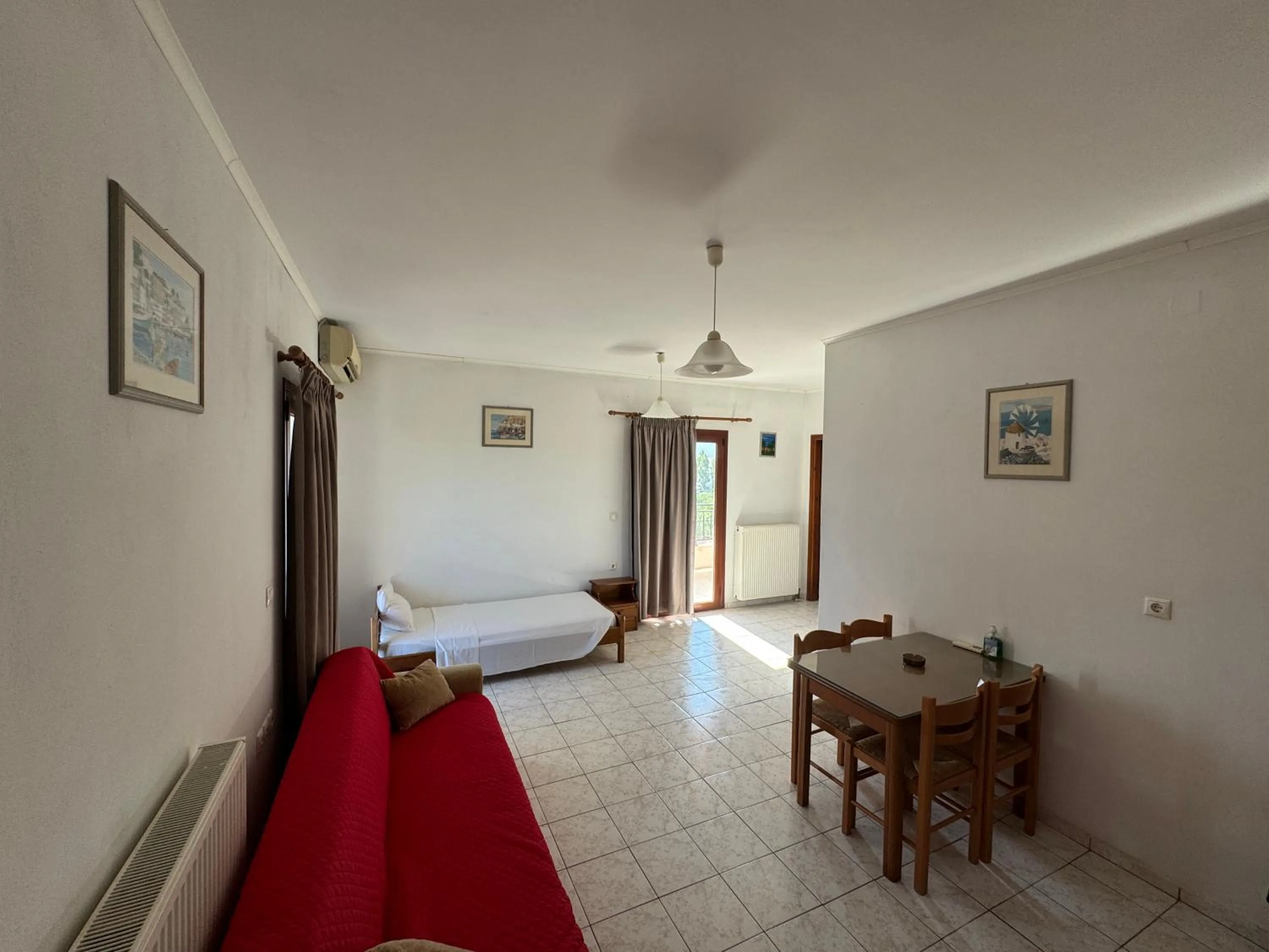 Seating area, Bed in Zac & Georgio Studios