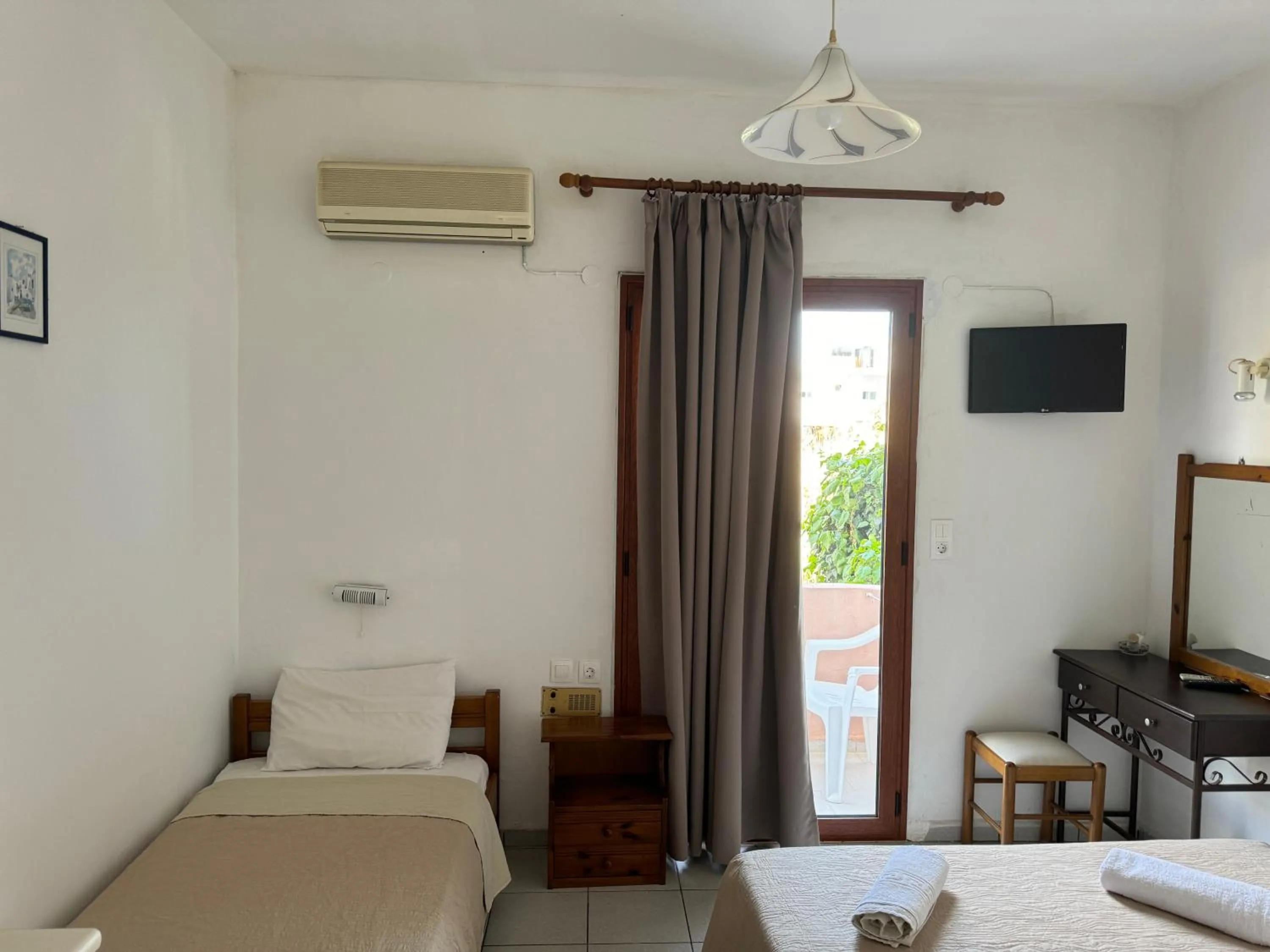 Bed in Zac & Georgio Studios