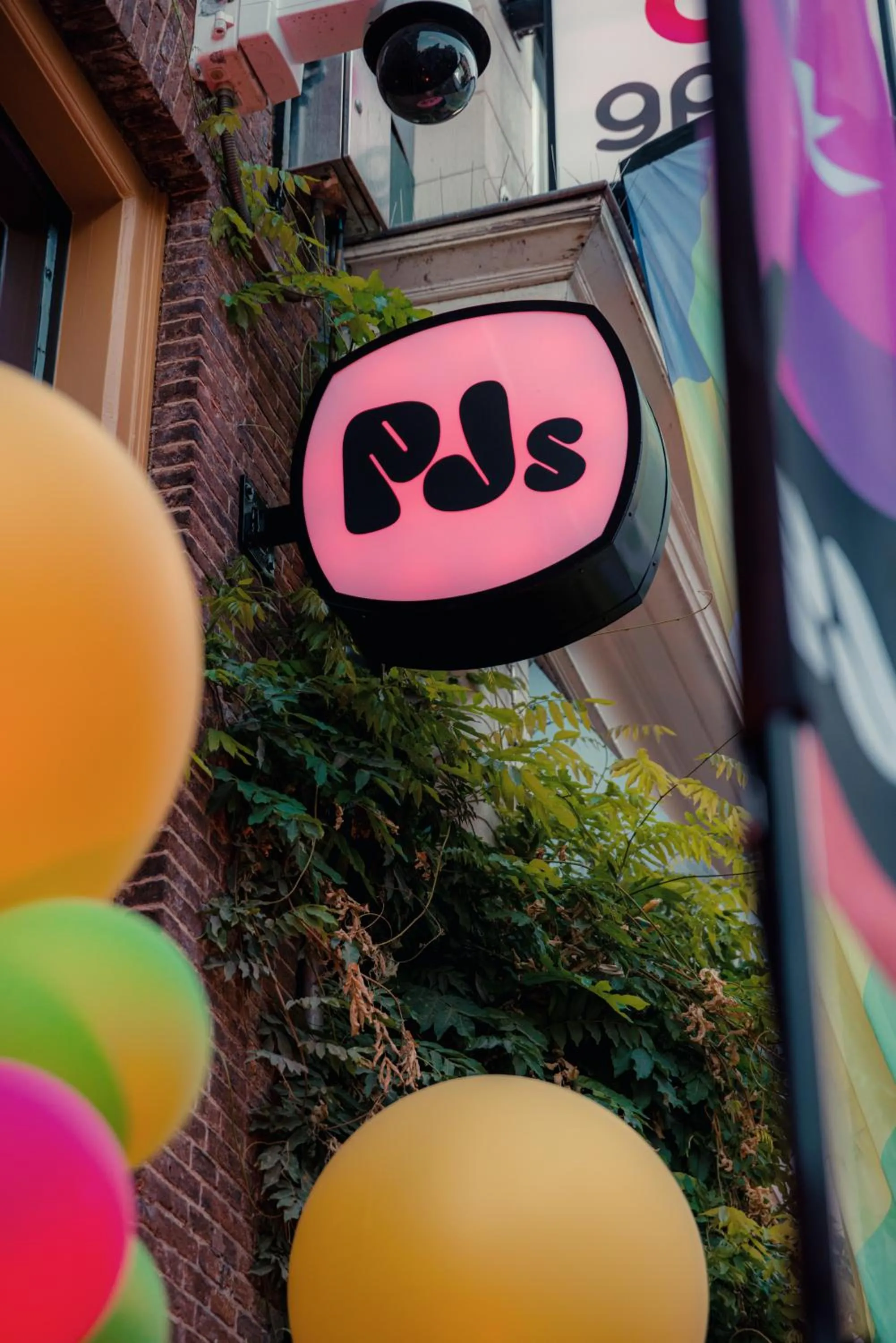 Logo/Certificate/Sign in PJs Hostel