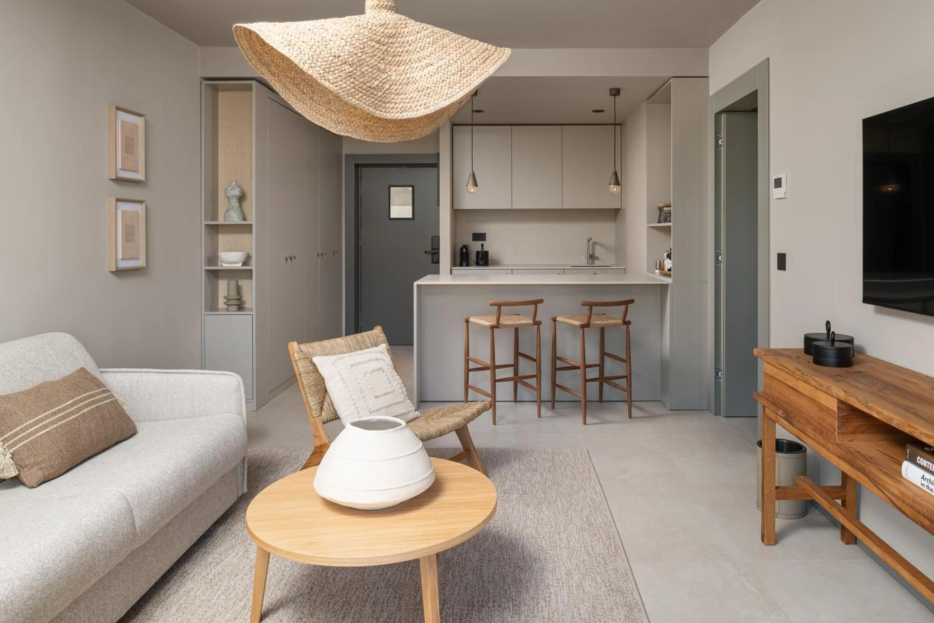 Area and facilities in Molum Hotel & Residences