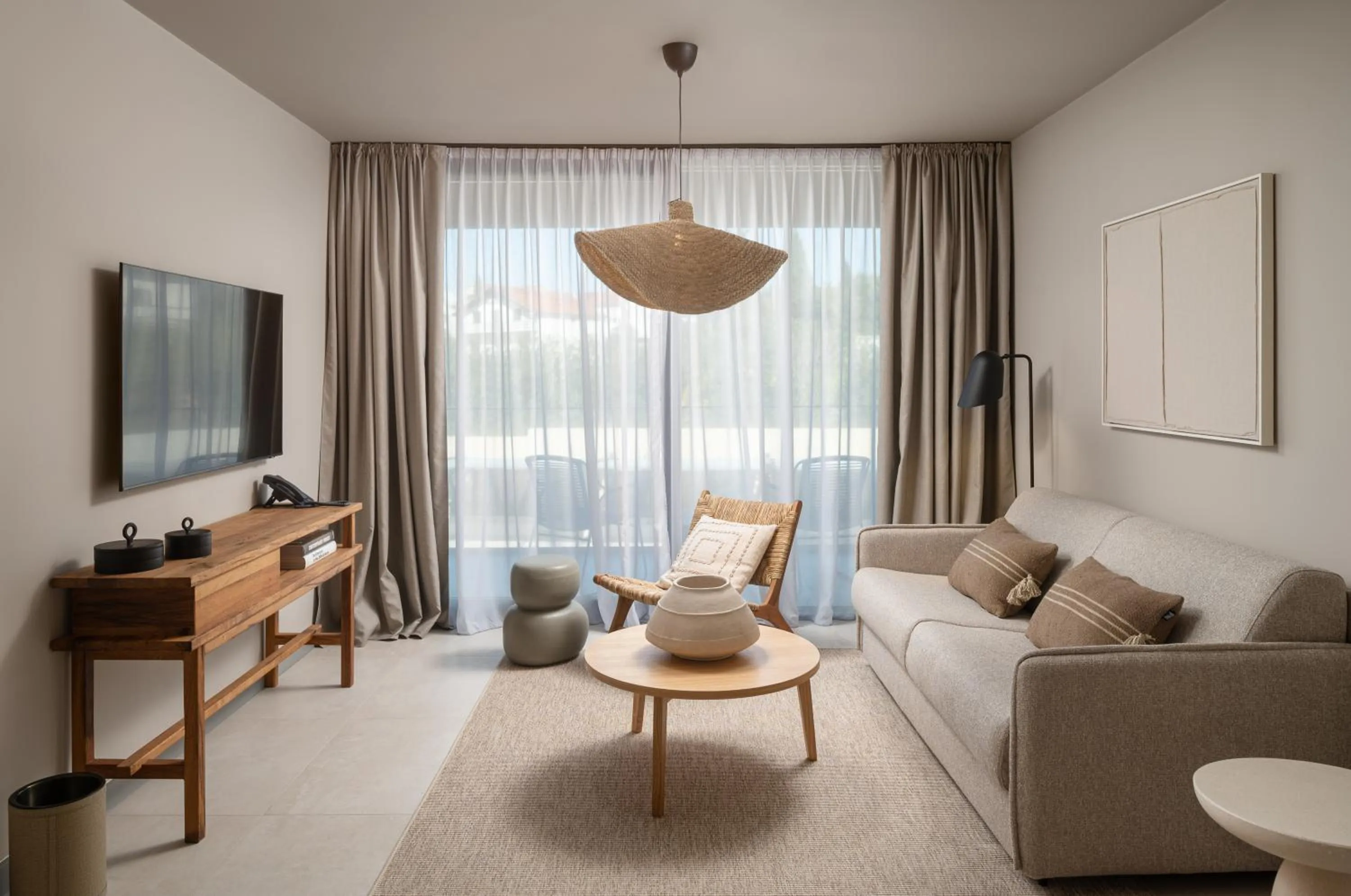 Area and facilities in Molum Hotel & Residences