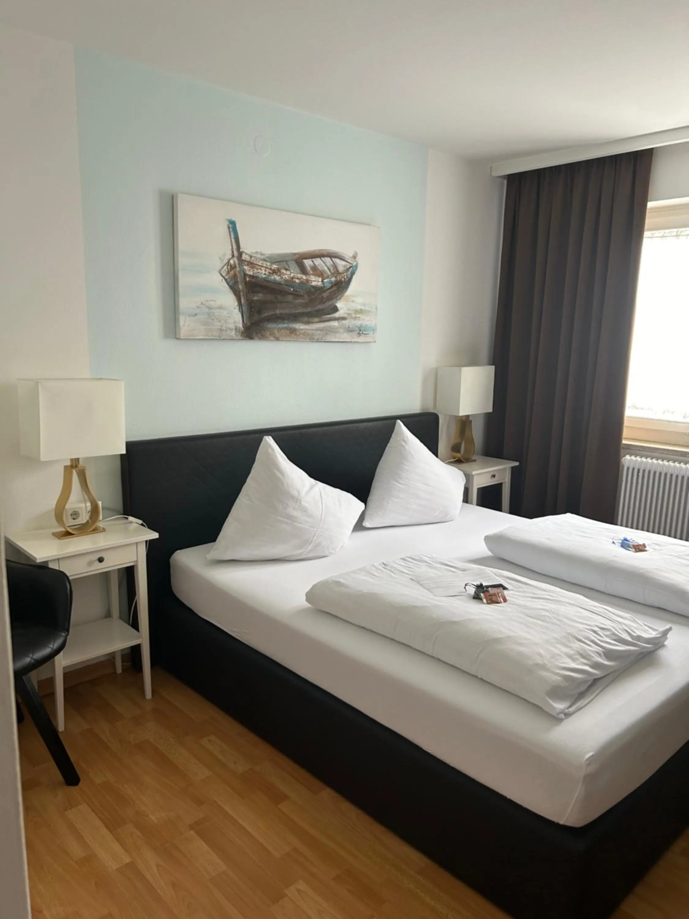 Bedroom, Bed in Hotel Berg