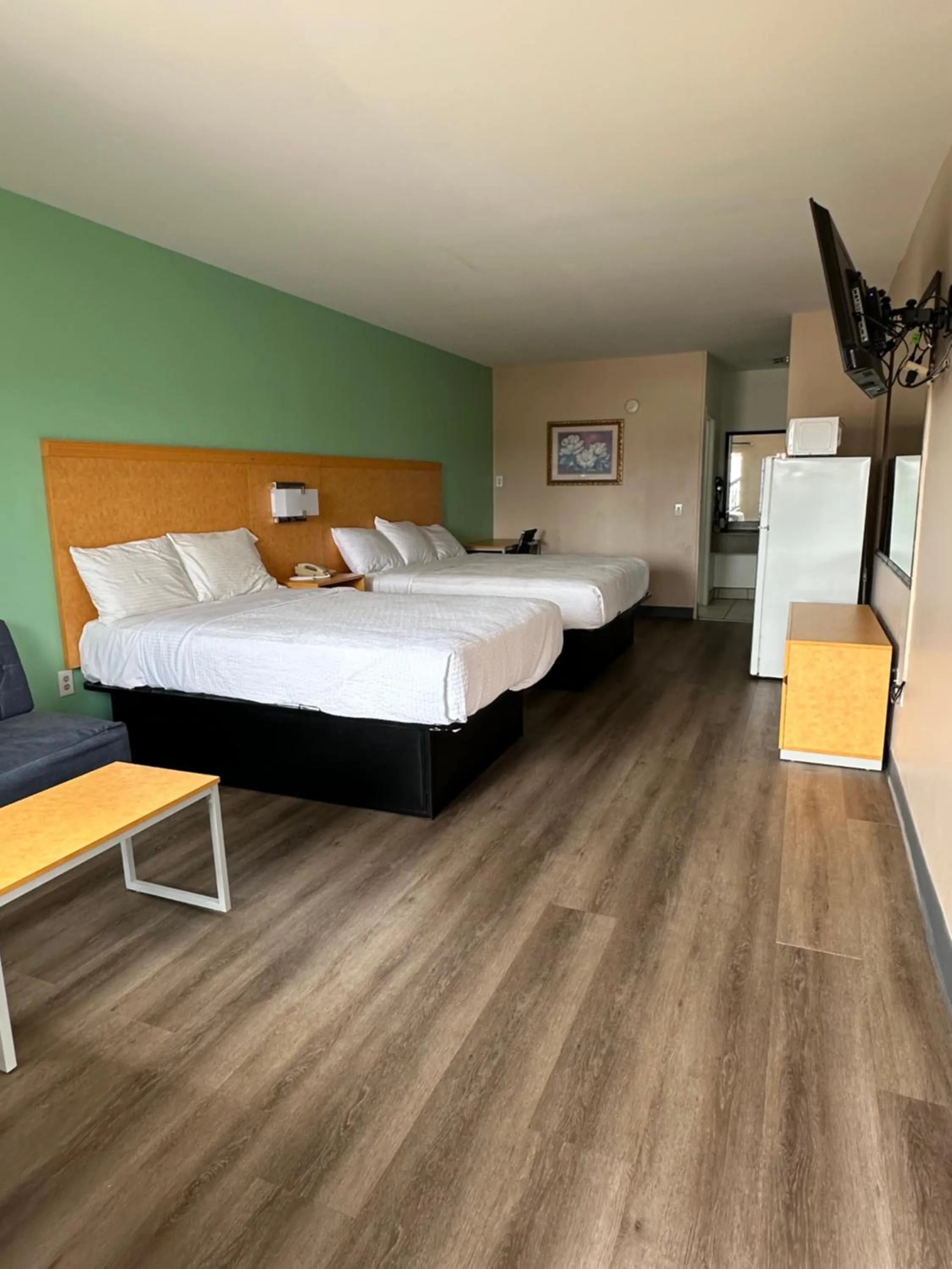 Bed in Security Inn and Suites