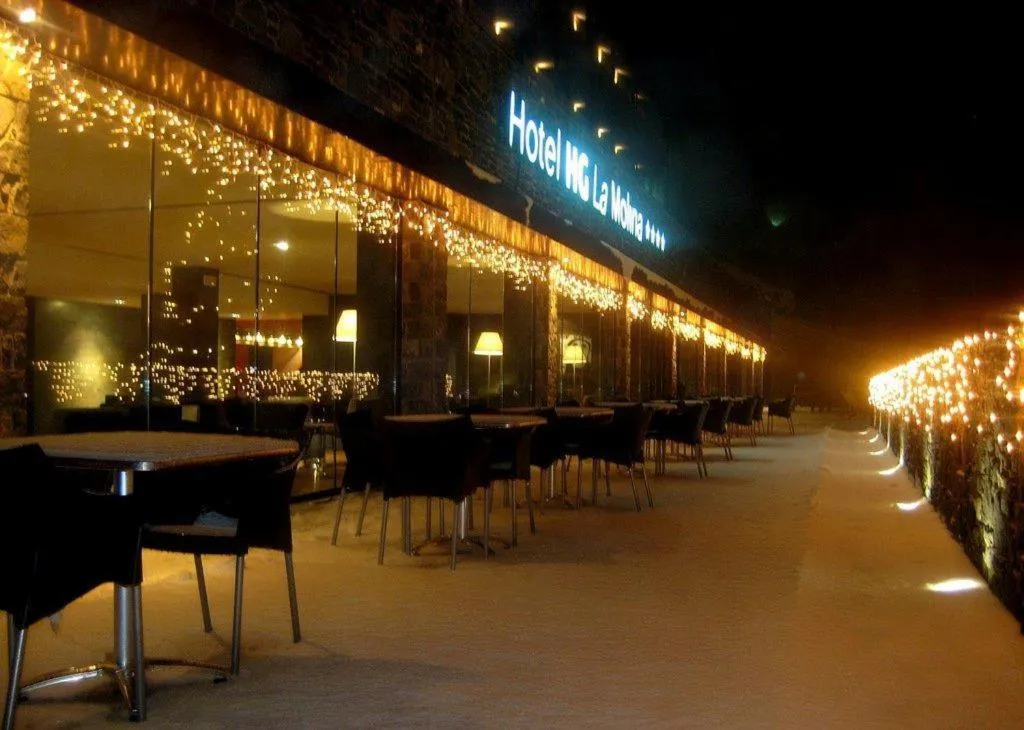 Facade/entrance in HG La Molina