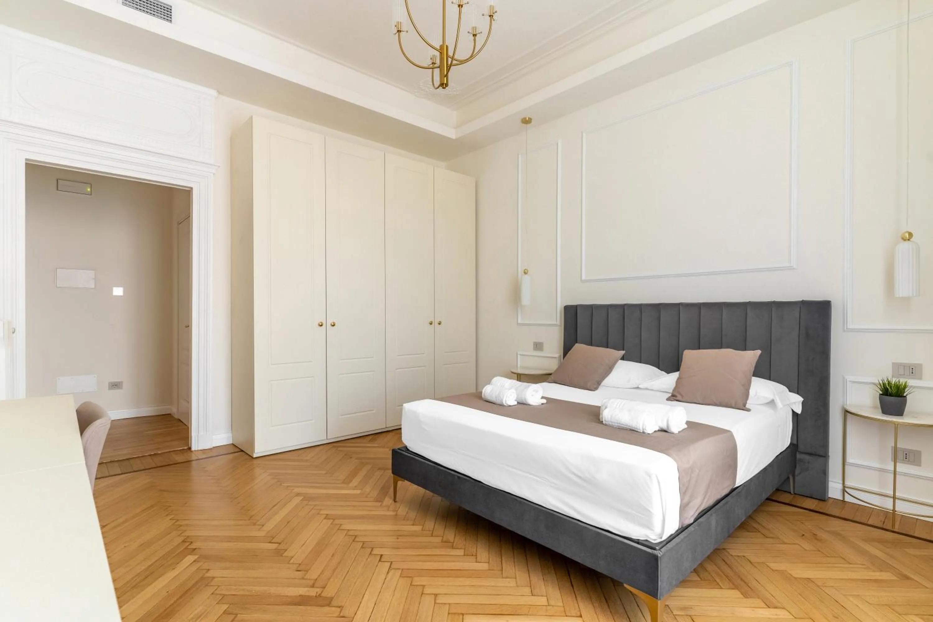 Bed in Montello Suites Foresteria Lombarda