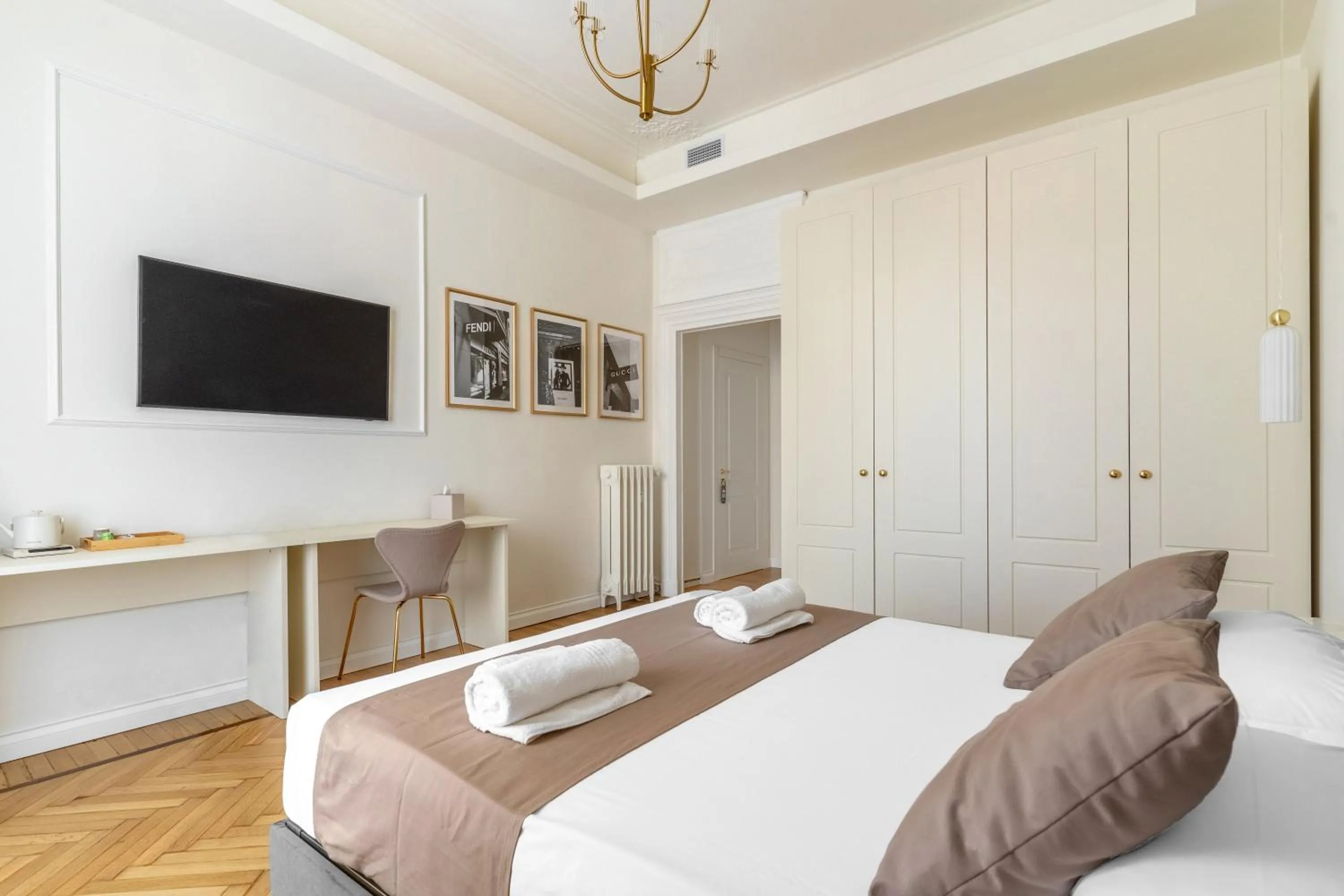 Bed in Montello Suites Foresteria Lombarda