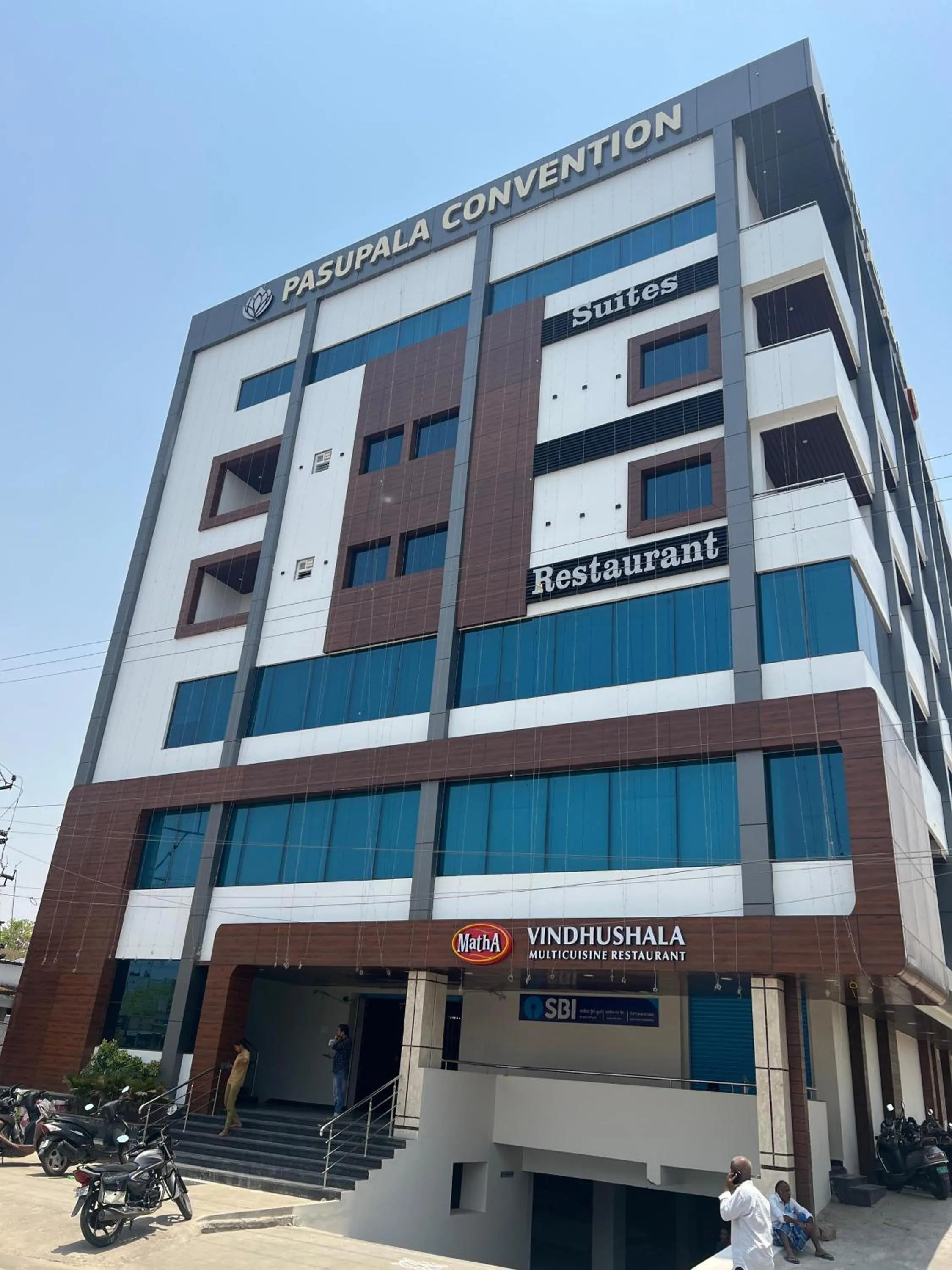 Property building in Hotel Pasupala Inn