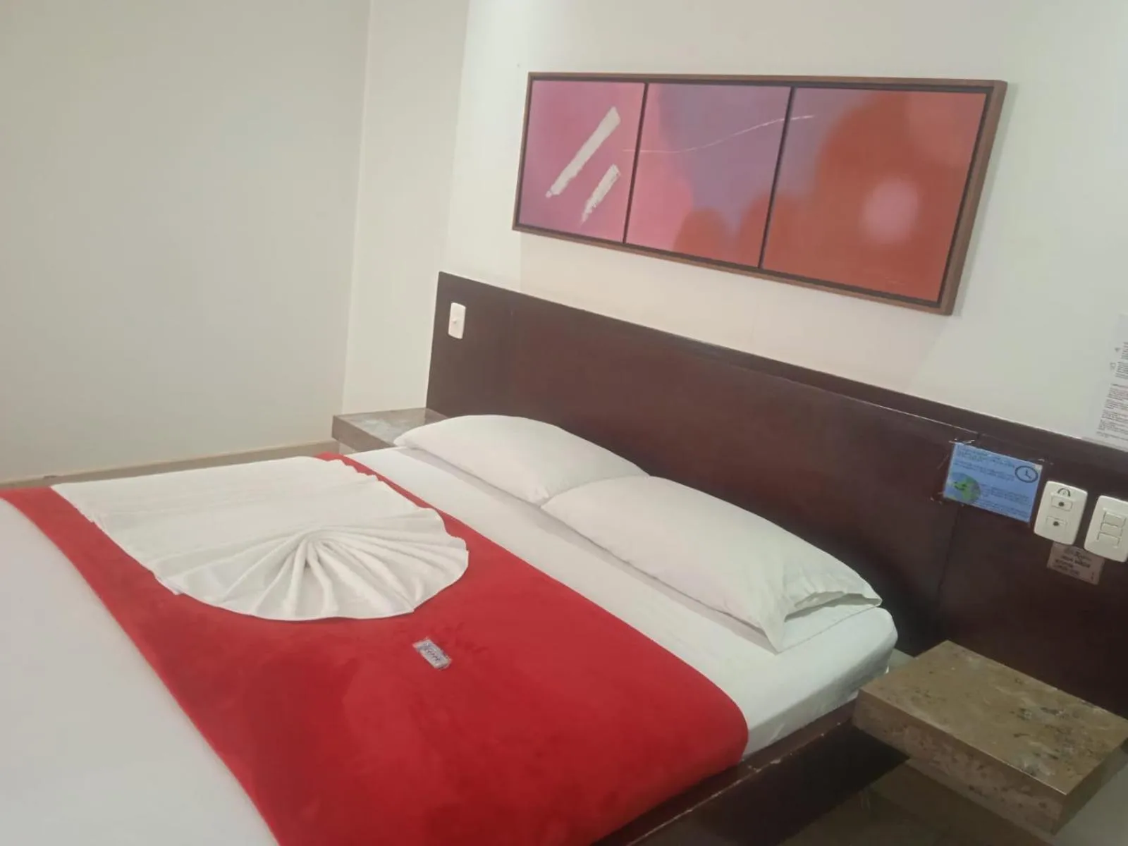 Bed in Hotel Romanza