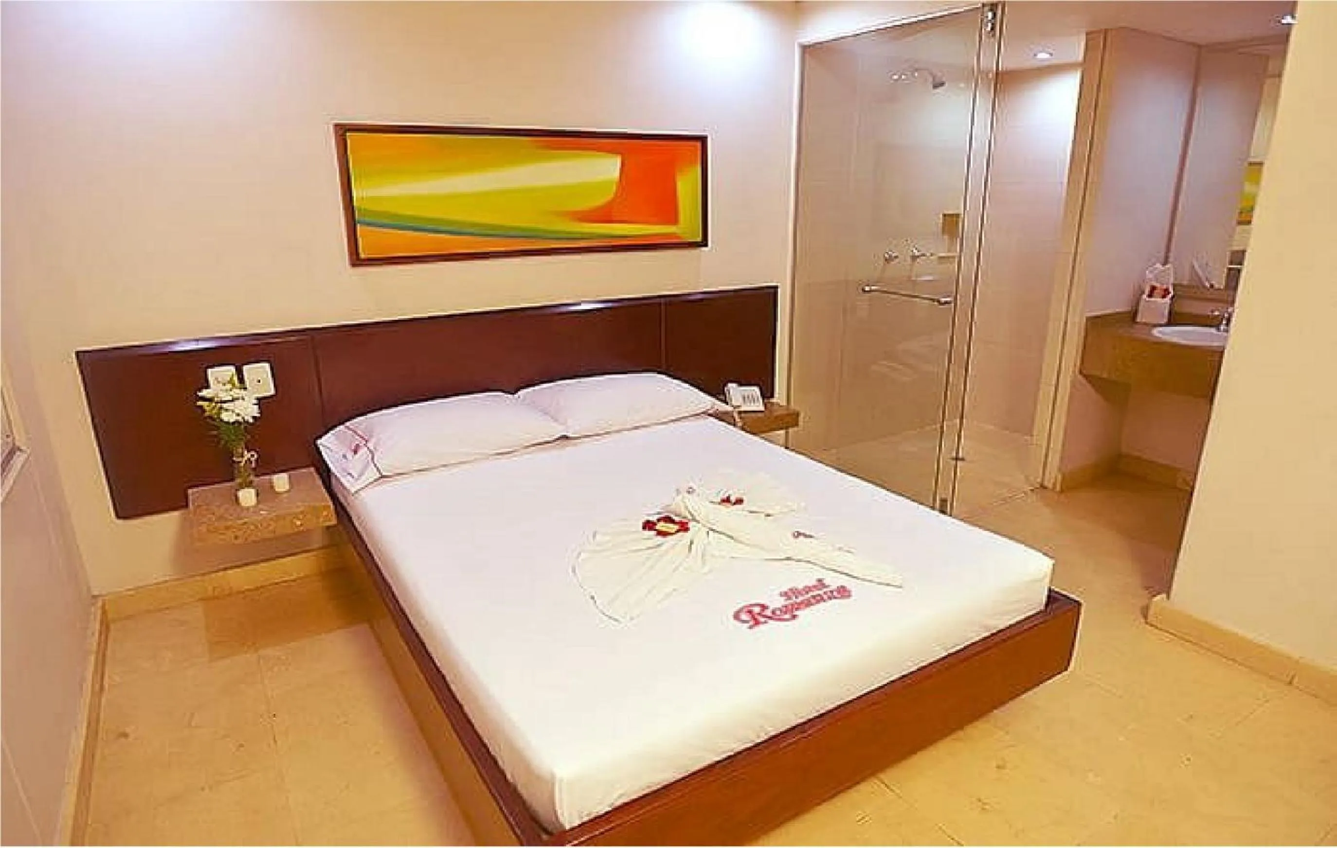 Photo of the whole room, Bed in Hotel Romanza