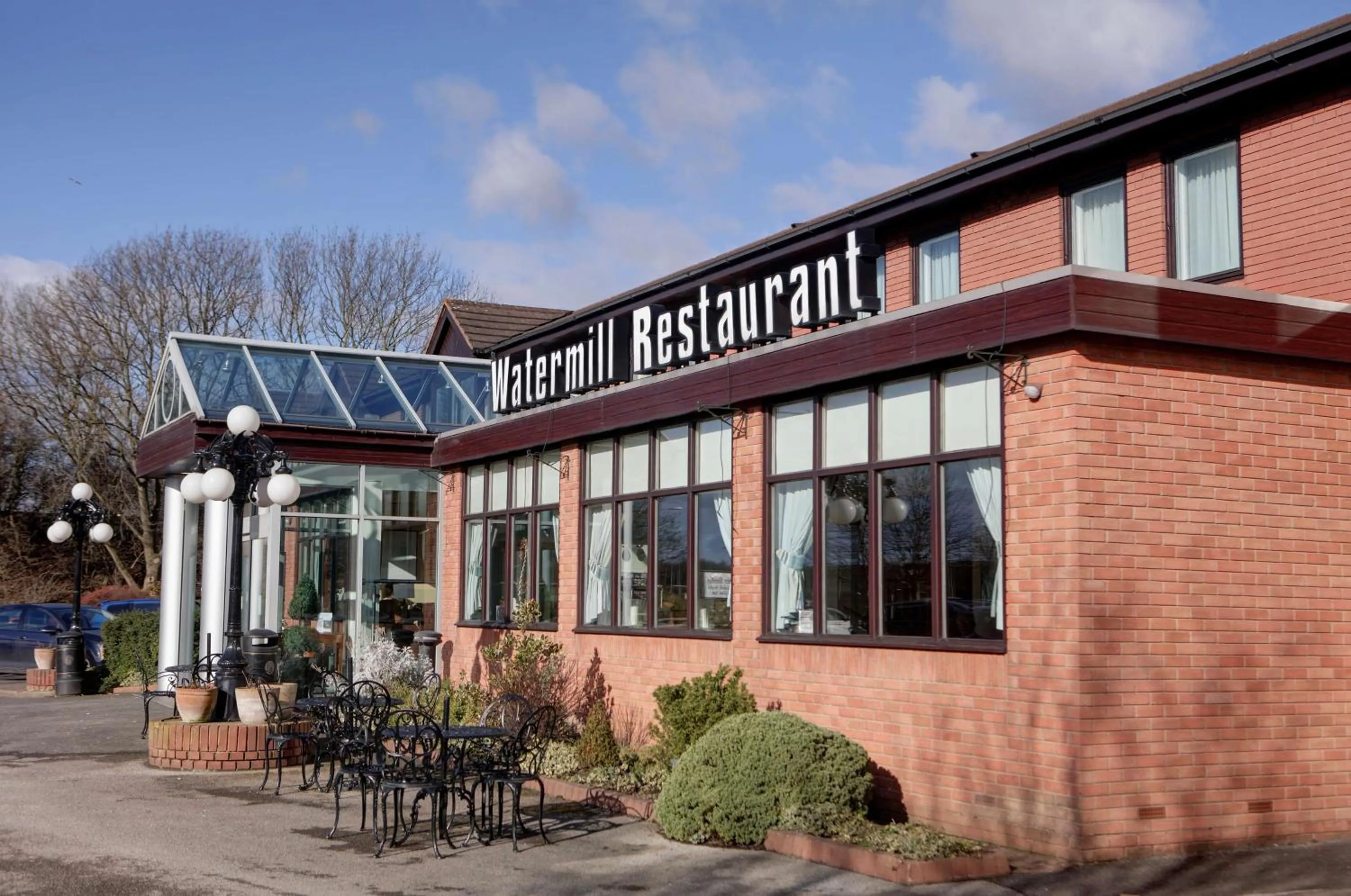 Property building in Best Western Plus Milford Hotel