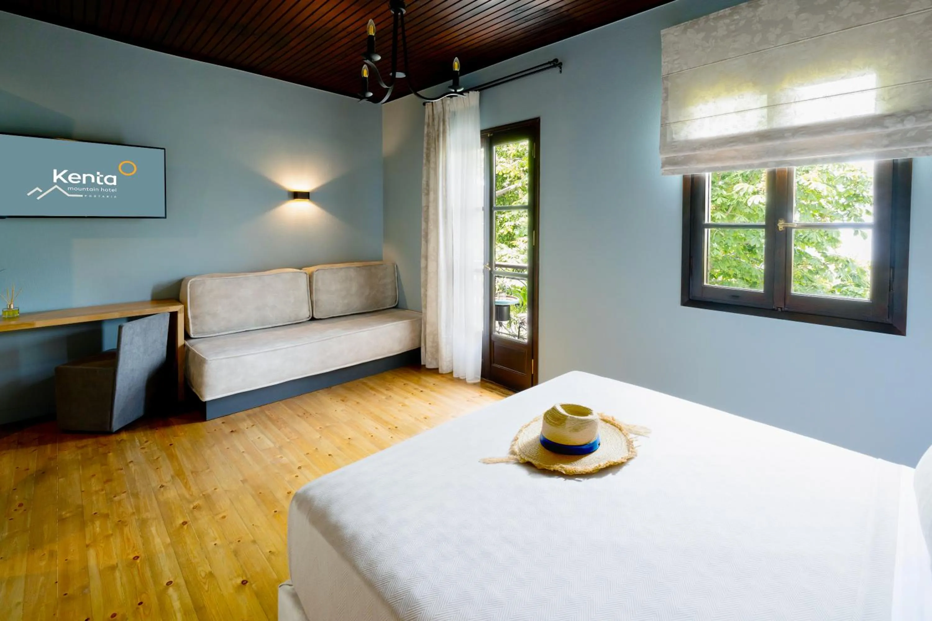 Bedroom, Bed in Kenta Mountain Hotel & Gastrobar