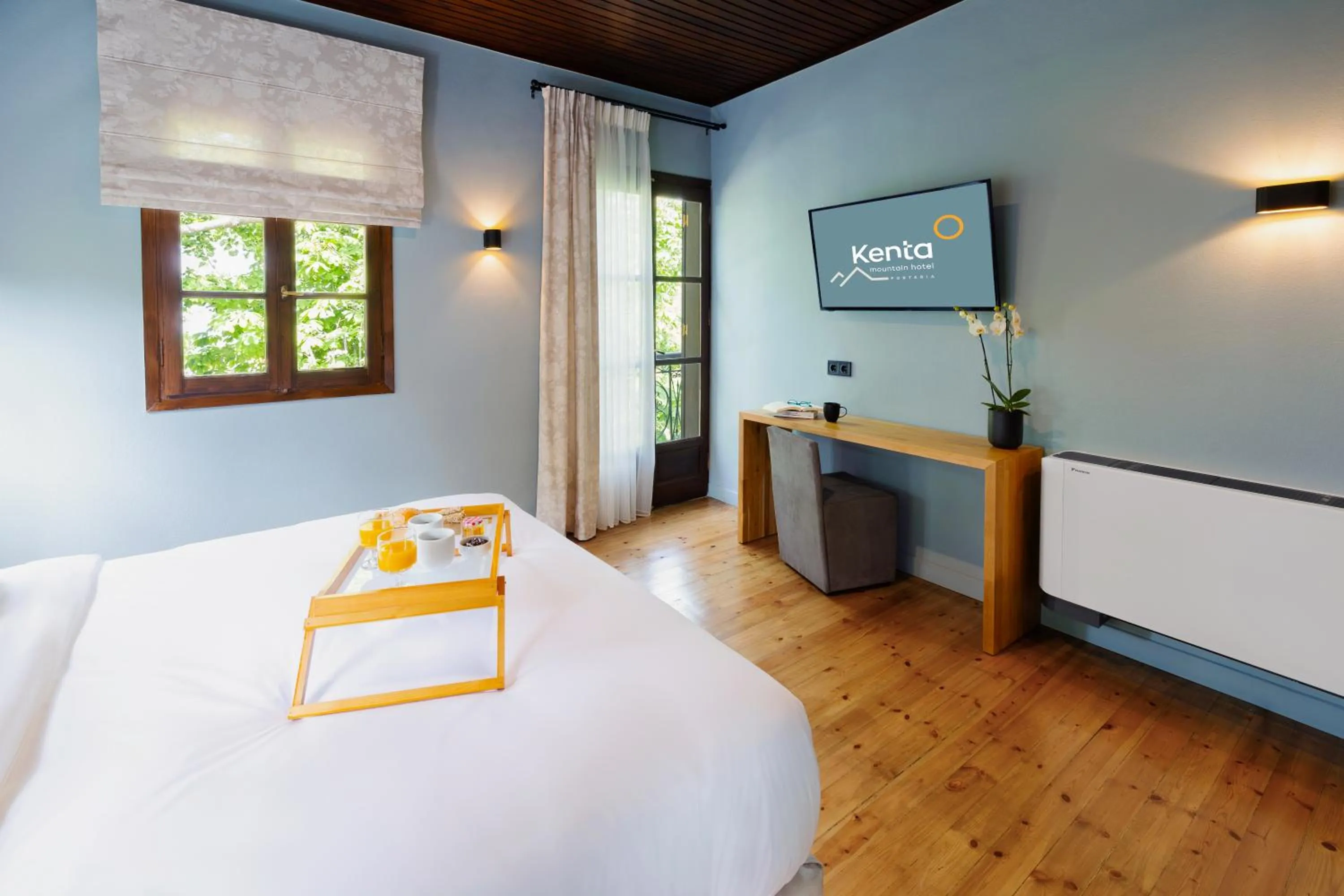 Bedroom, Bed in Kenta Mountain Hotel & Gastrobar