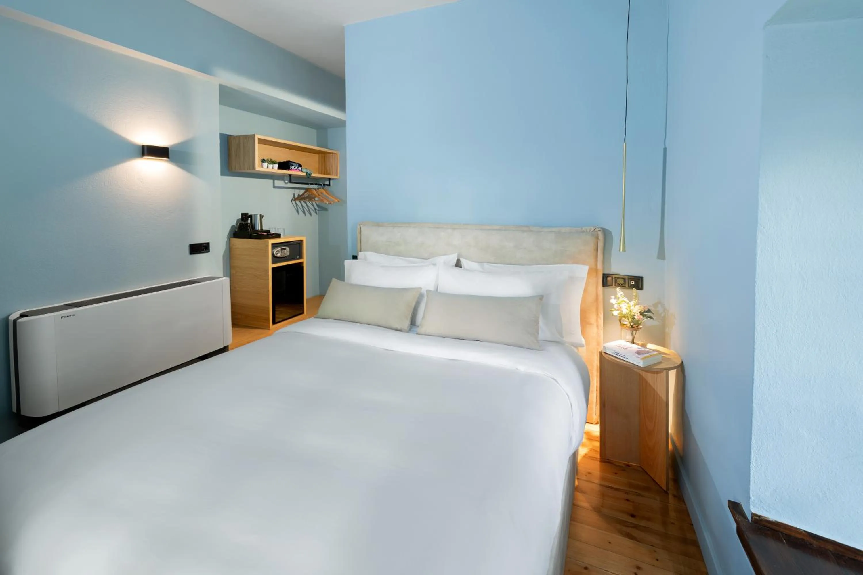 Bedroom, Bed in Kenta Mountain Hotel & Gastrobar